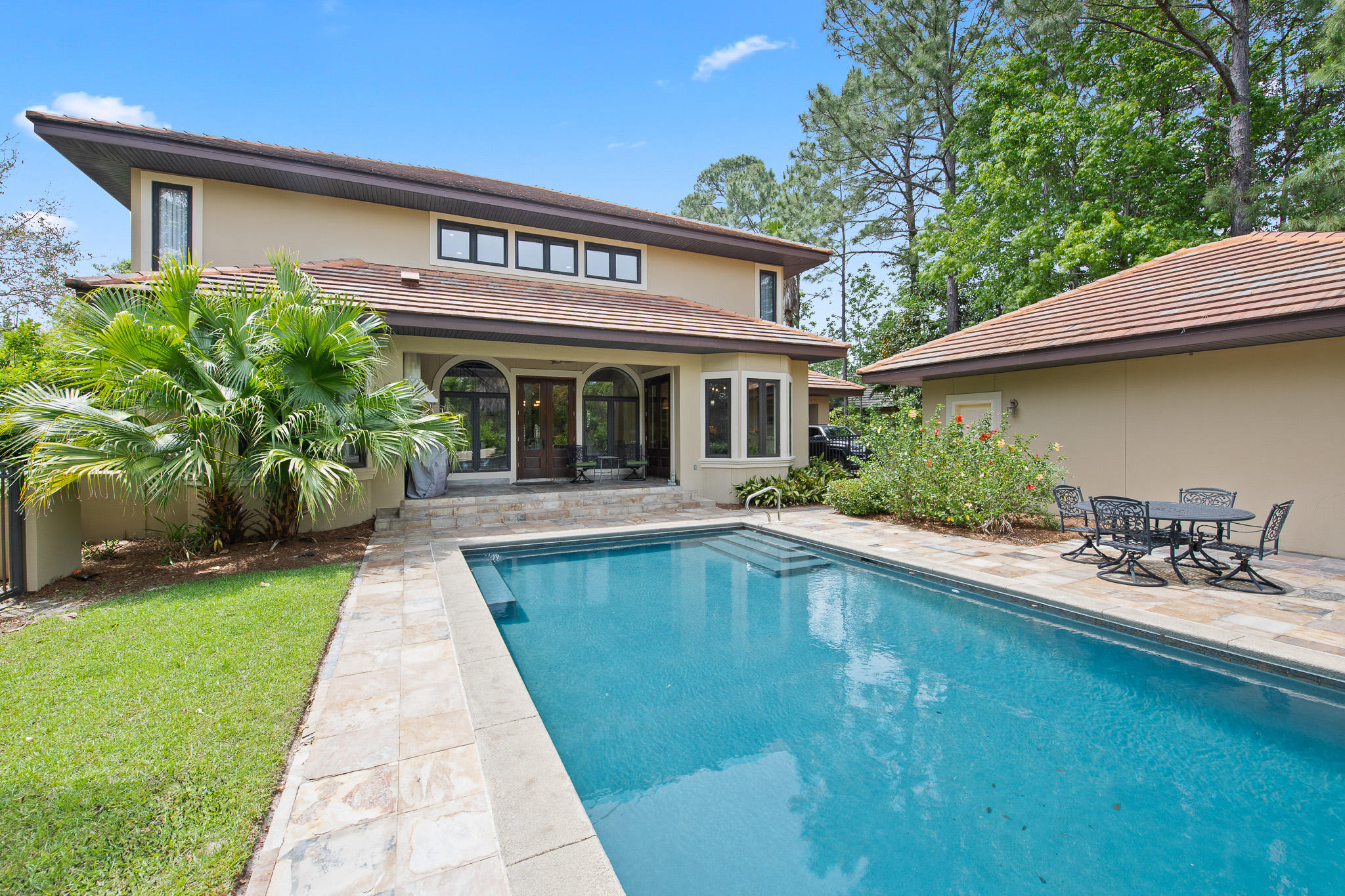 BURNT PINE - Residential