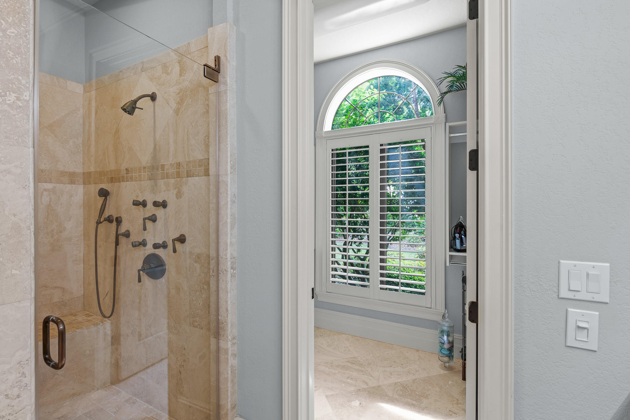 BURNT PINE - Residential