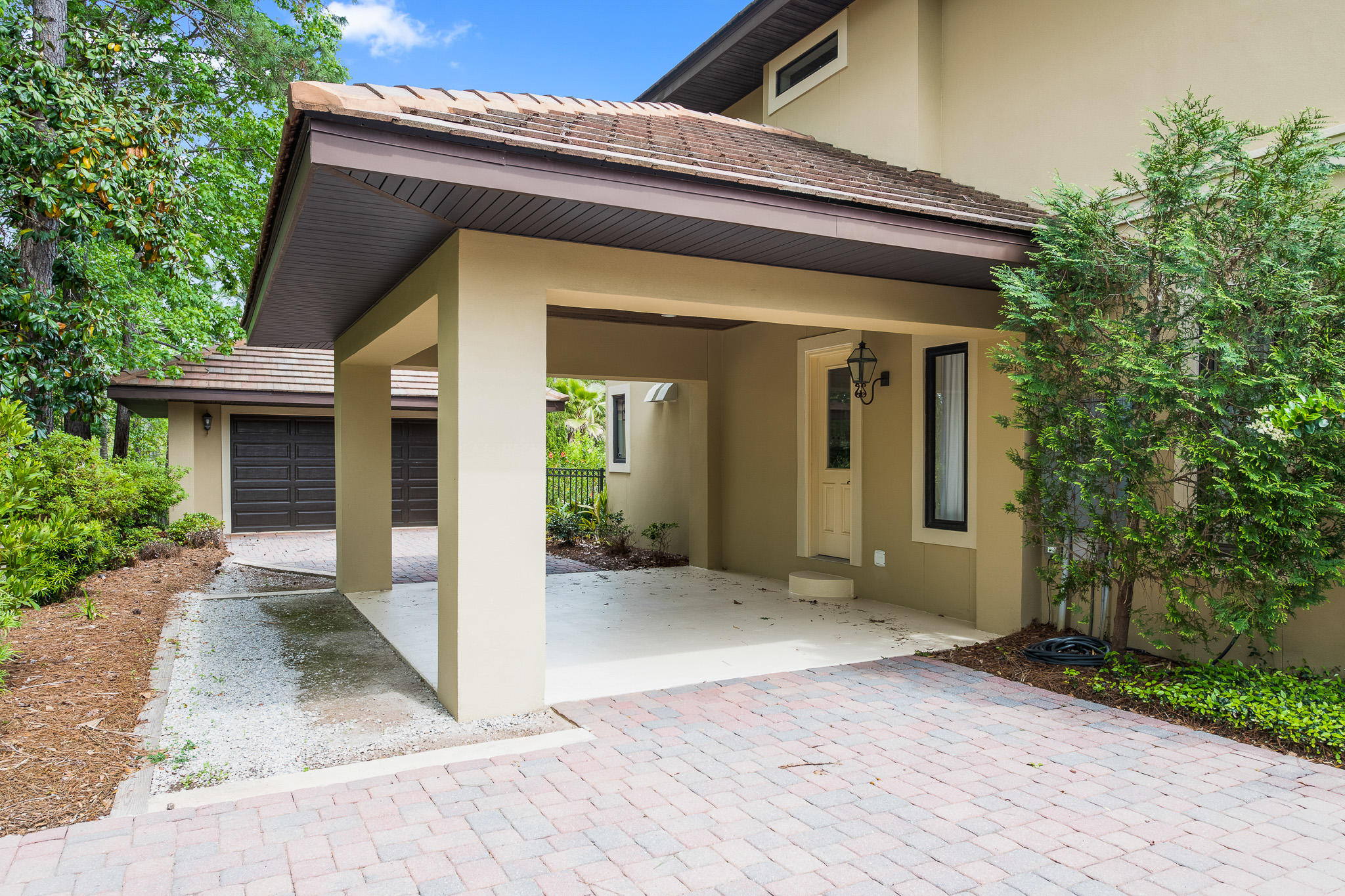 BURNT PINE - Residential