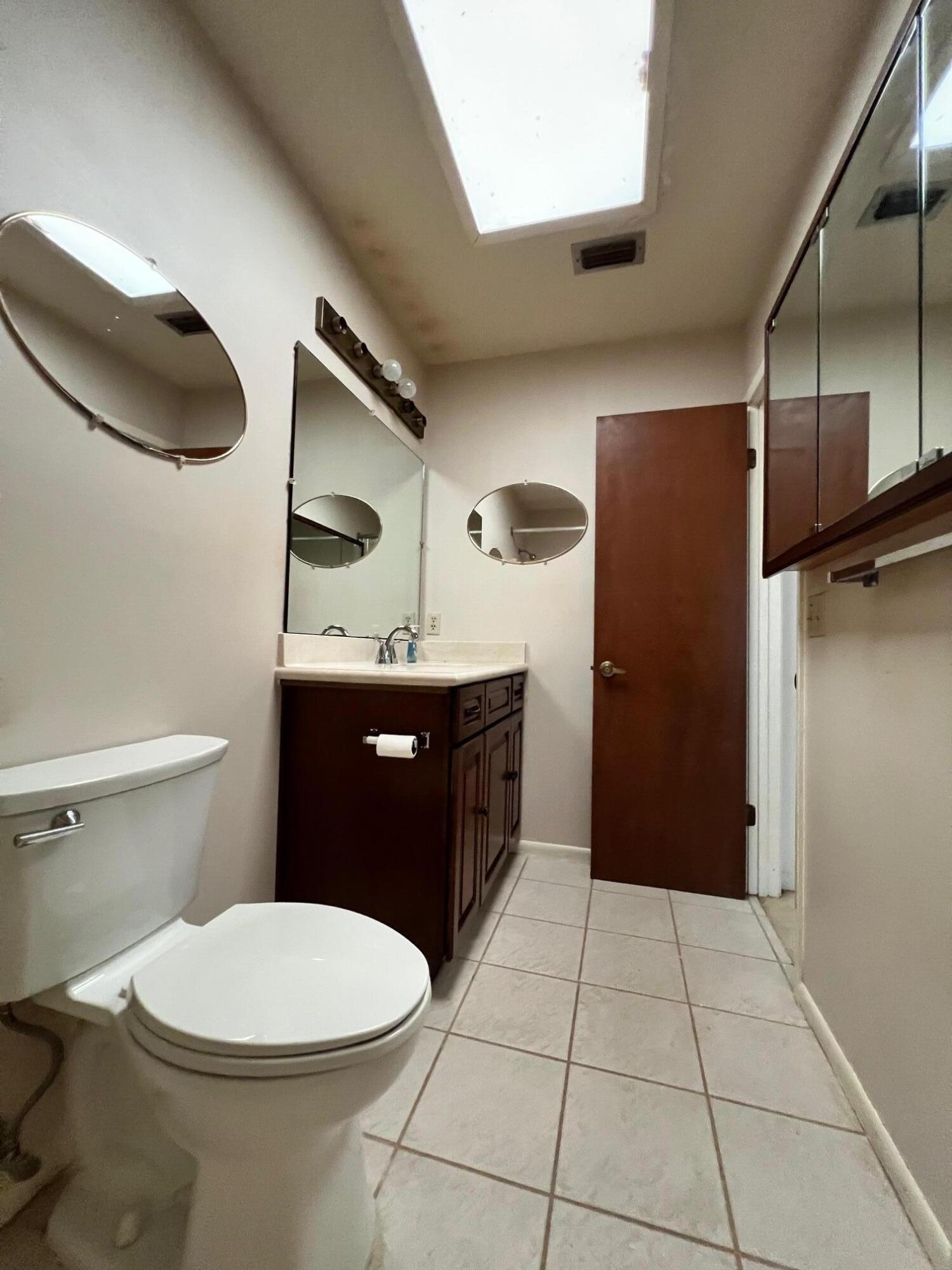 GULF MANOR - Residential