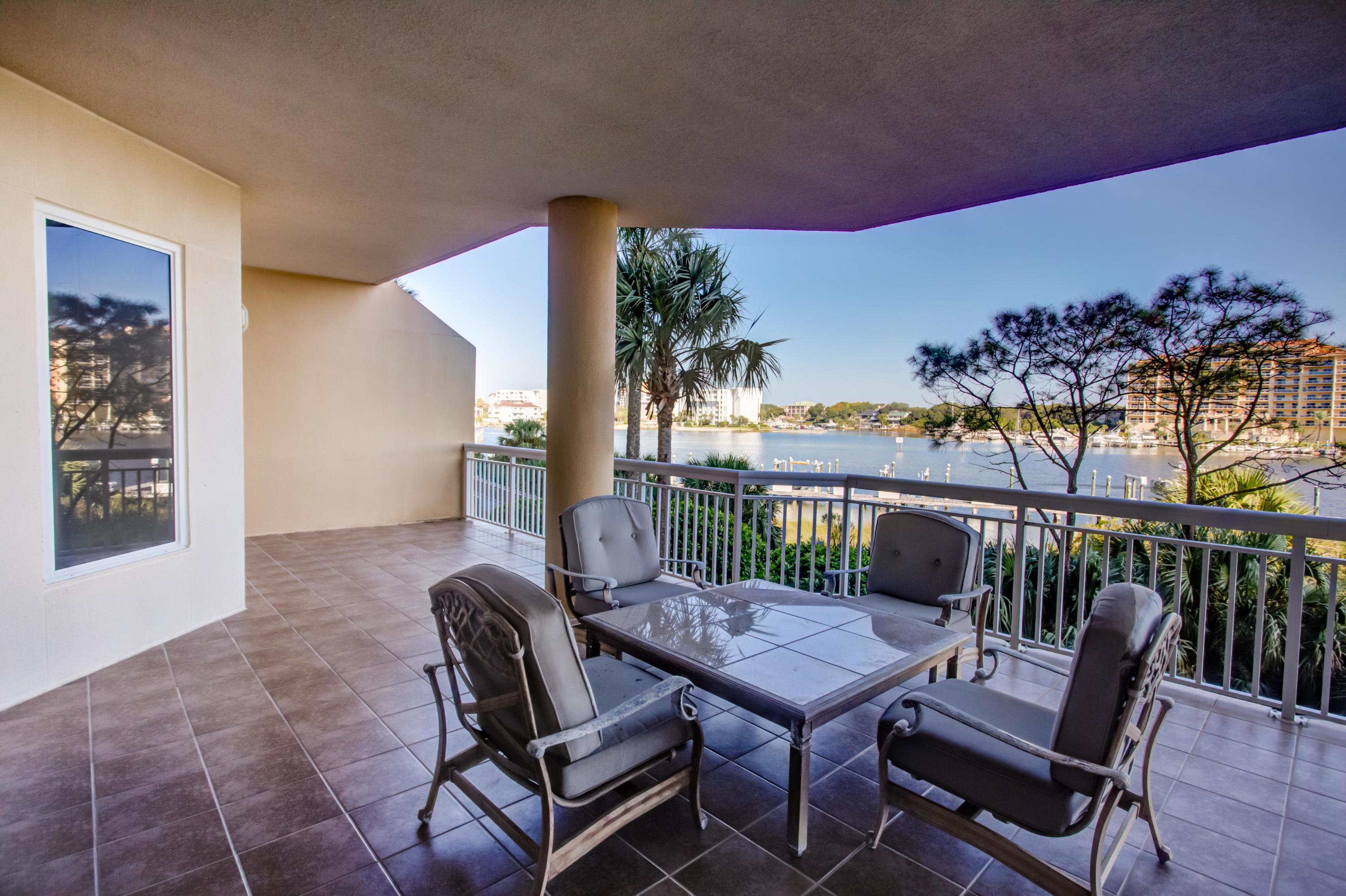 HARBOR LANDING - Residential