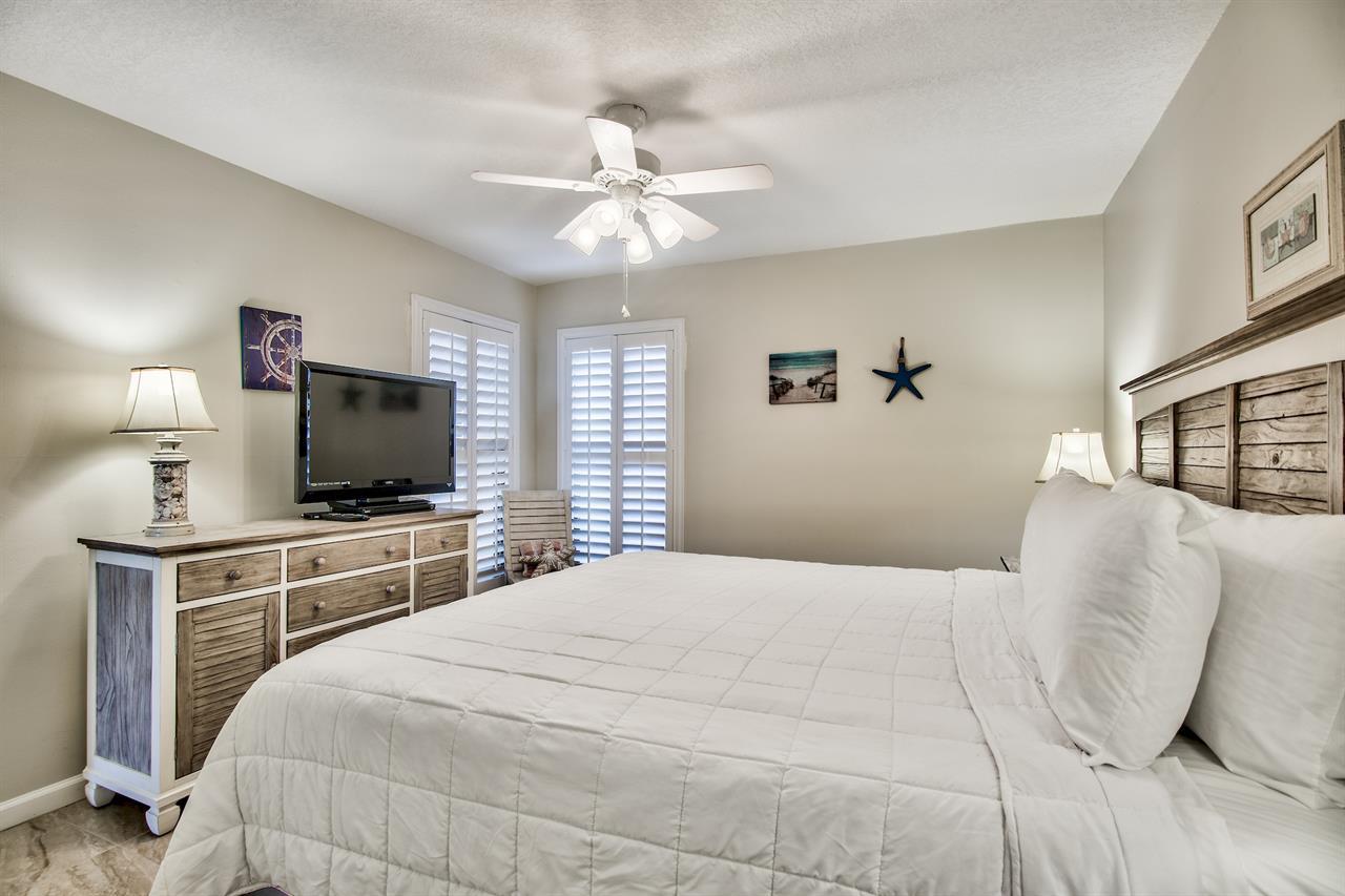 Jetty East Condominium - Residential