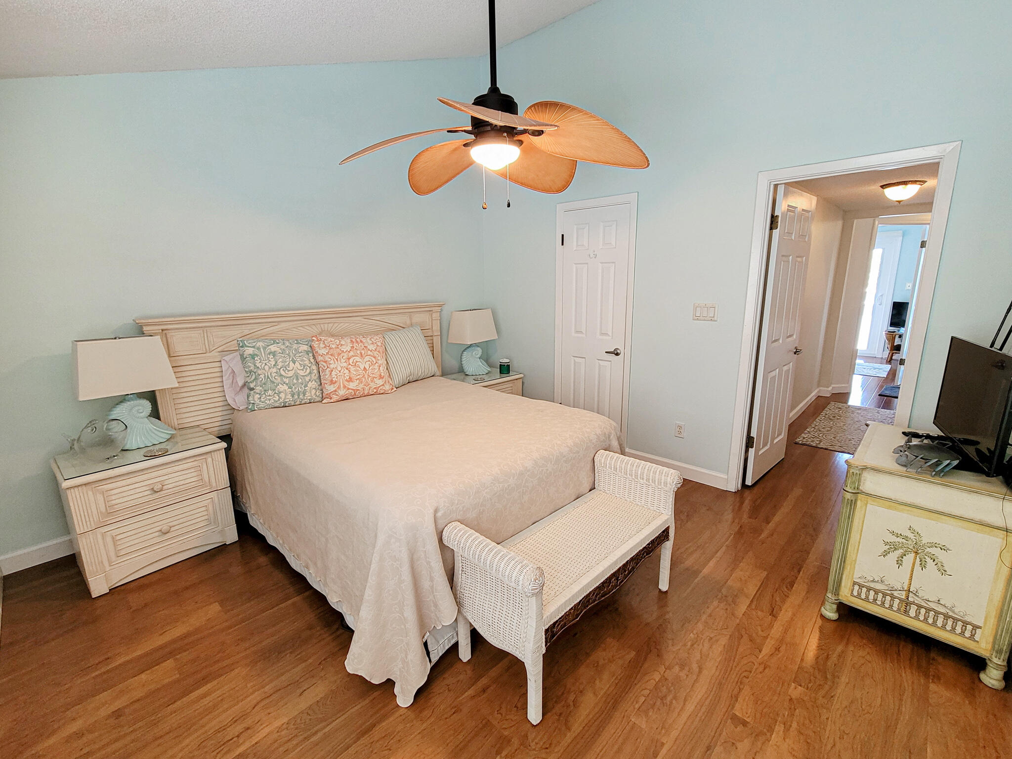 COMMODORES LANDING - Residential