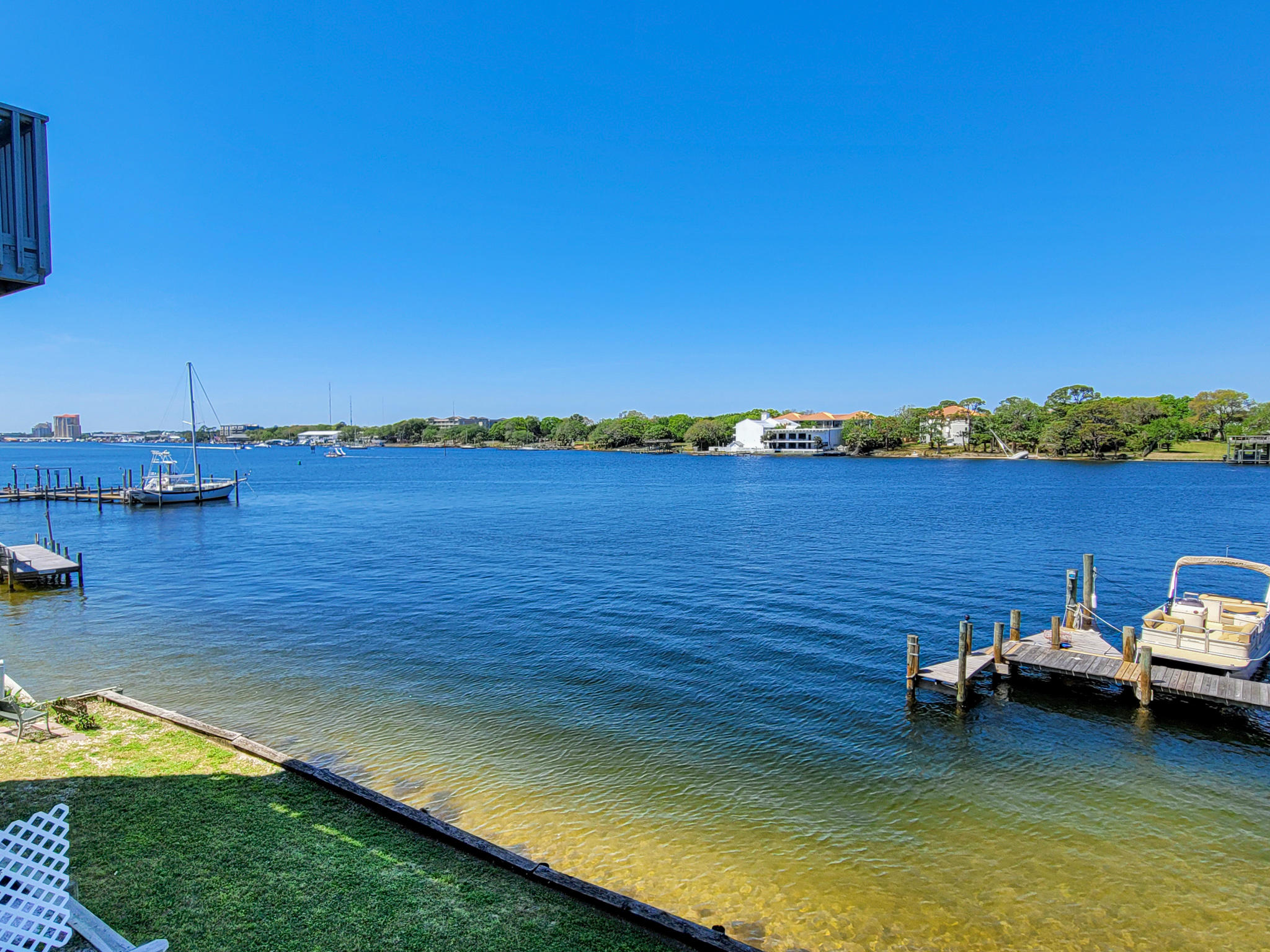 COMMODORES LANDING - Residential