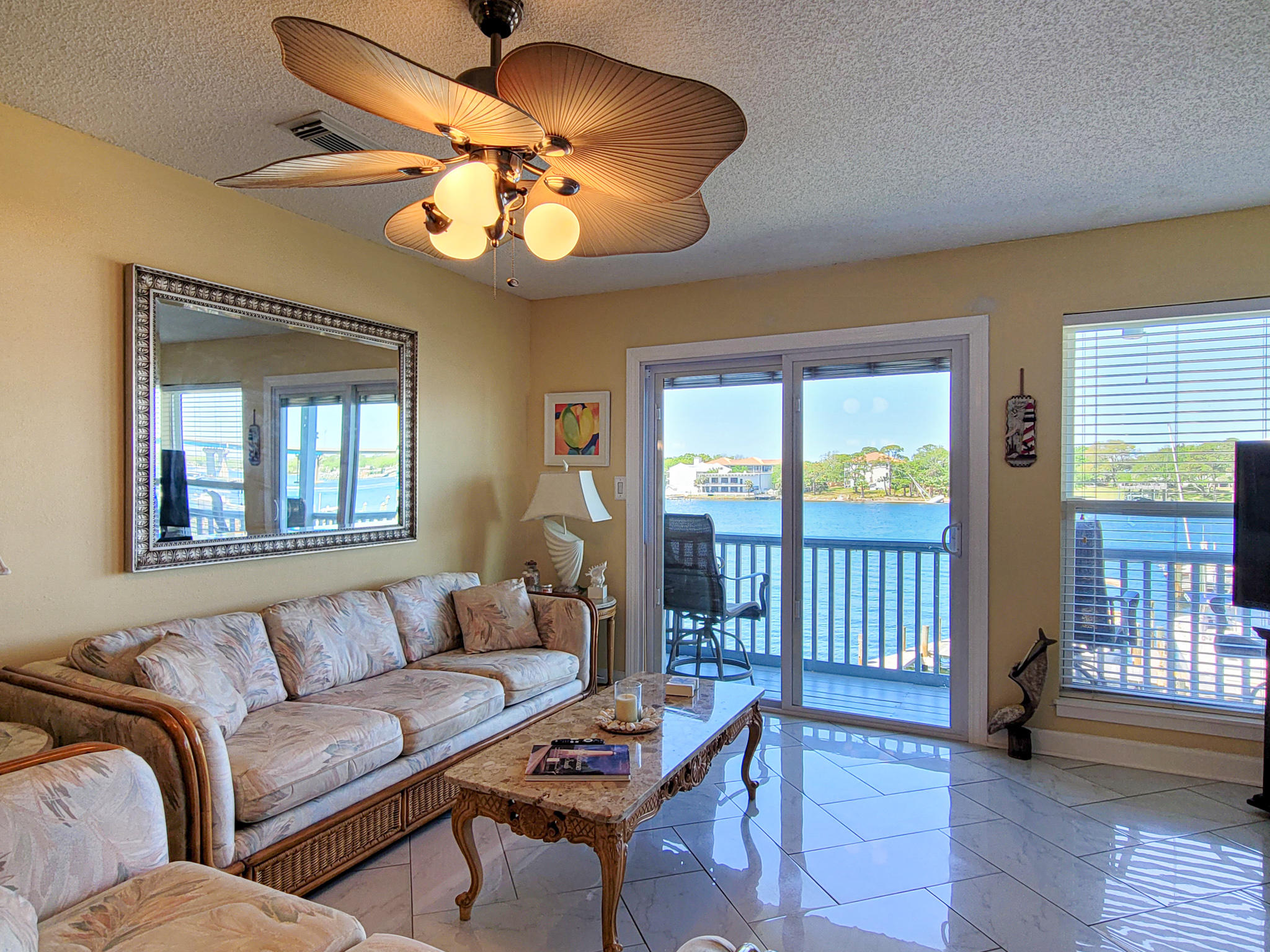 COMMODORES LANDING - Residential