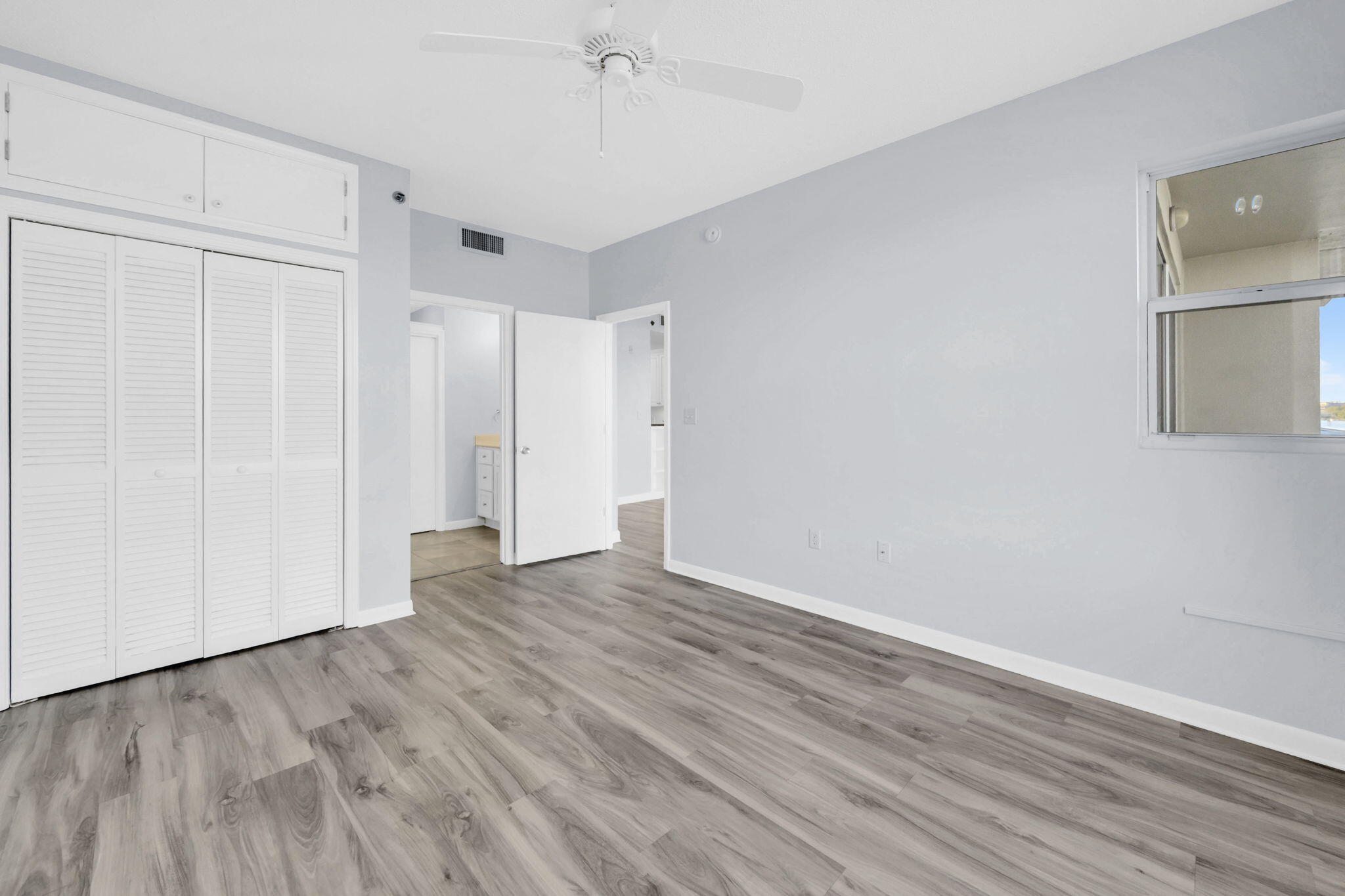 PALM COURT YACHT CLUB - Residential