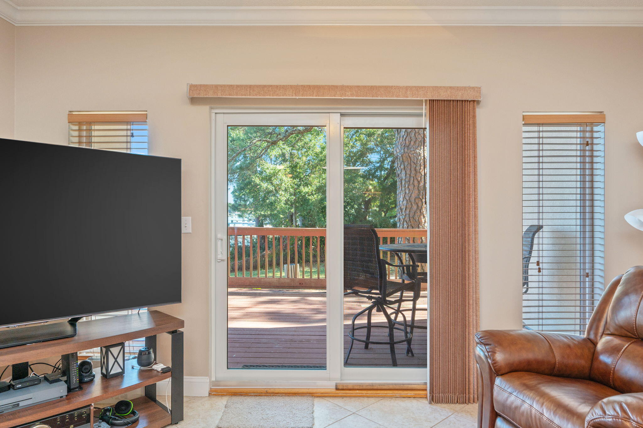 LAGUNA LANDING - Residential