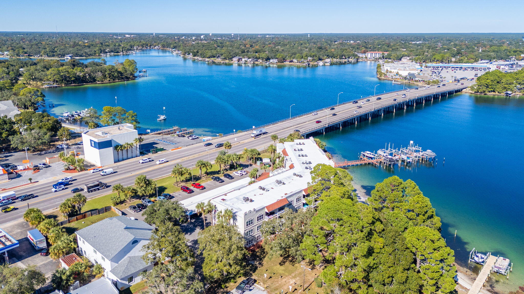 LAGUNA LANDING - Residential