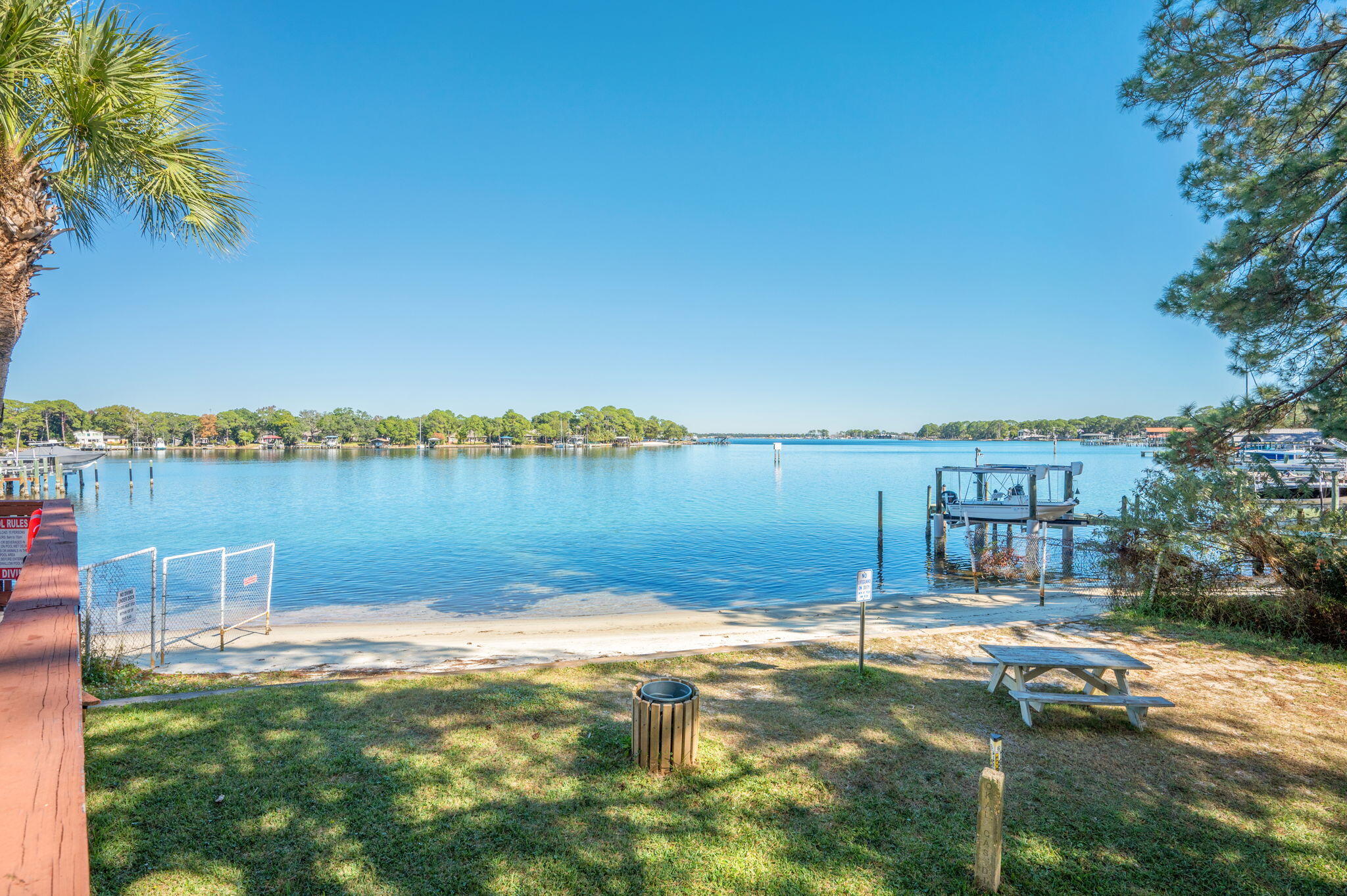 LAGUNA LANDING - Residential