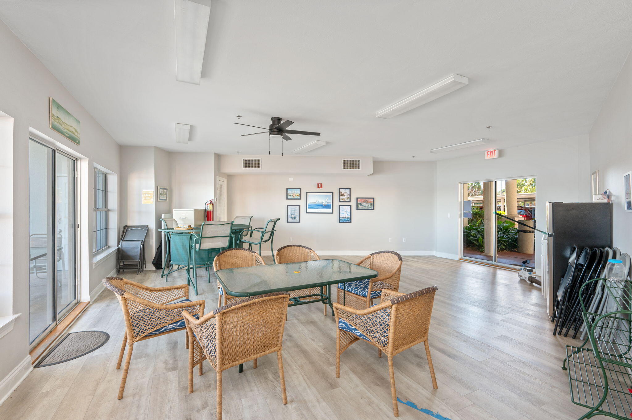 LAGUNA LANDING - Residential