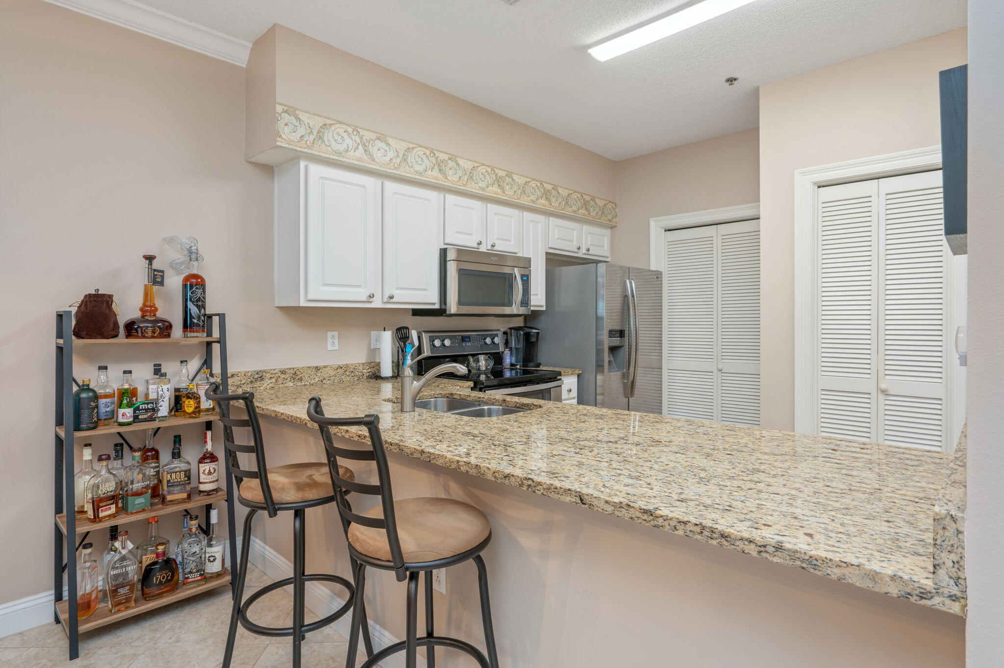 LAGUNA LANDING - Residential