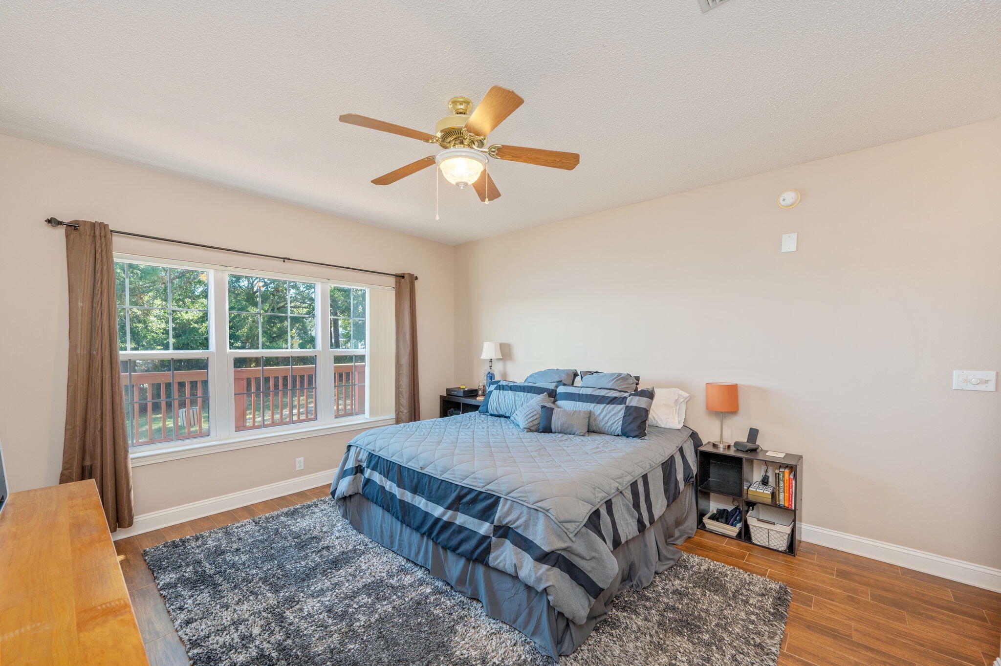 LAGUNA LANDING - Residential