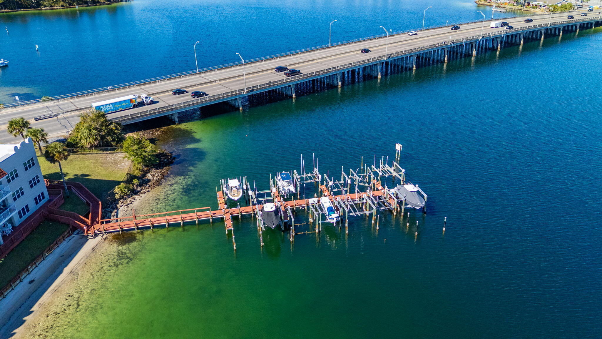 LAGUNA LANDING - Residential