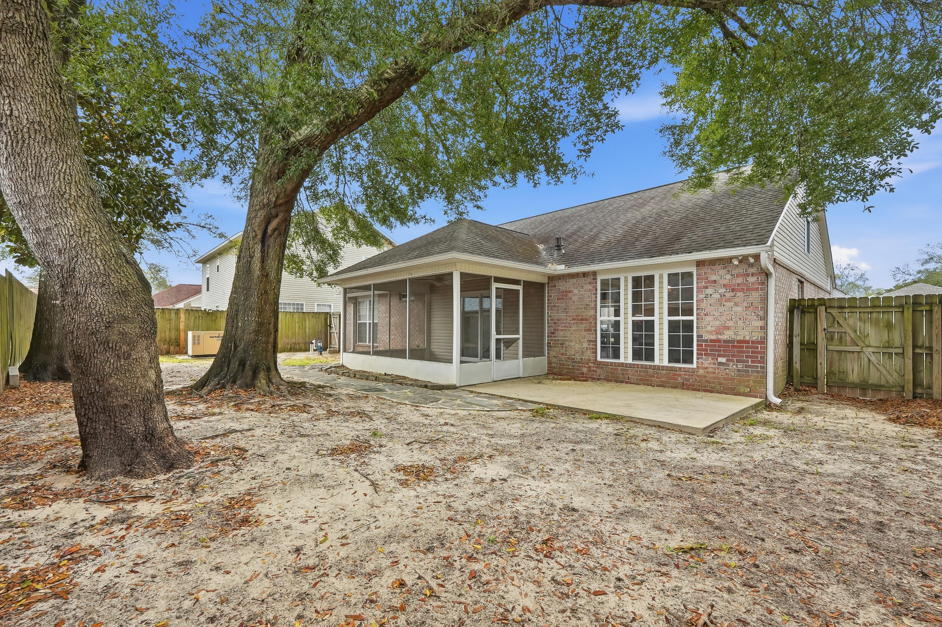 HUNTERS RUN S/D - Residential