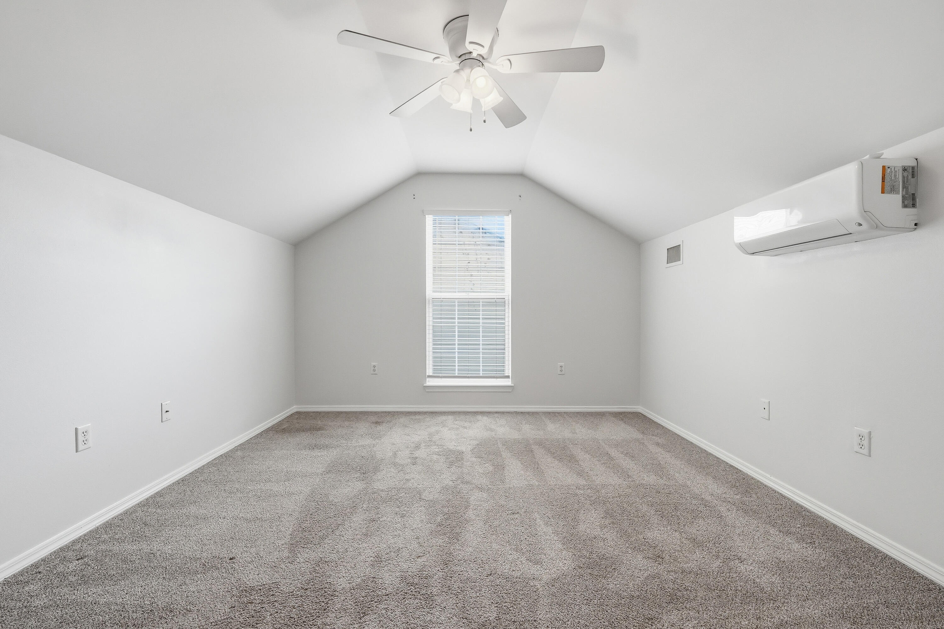 HUNTERS RUN S/D - Residential