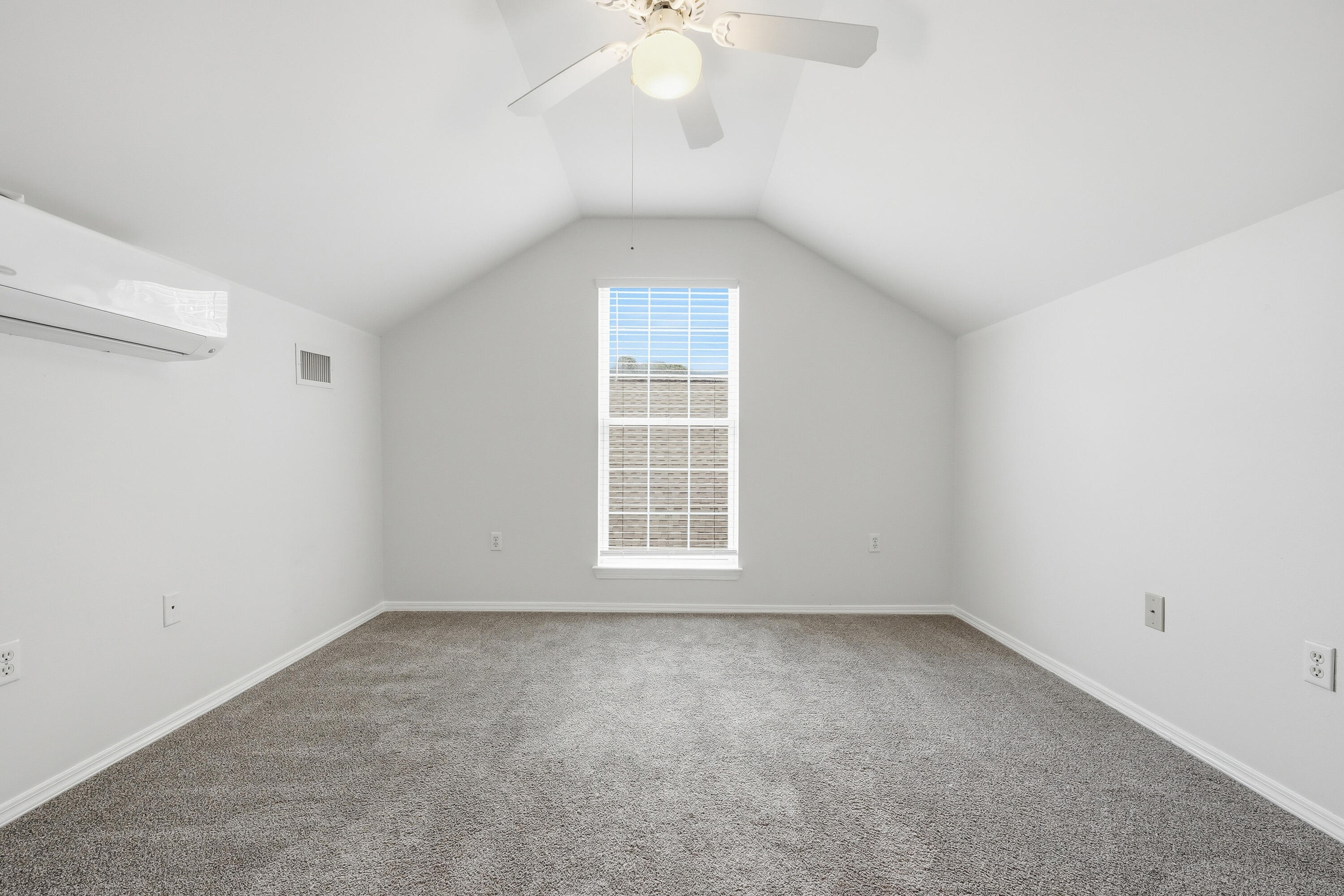 HUNTERS RUN S/D - Residential