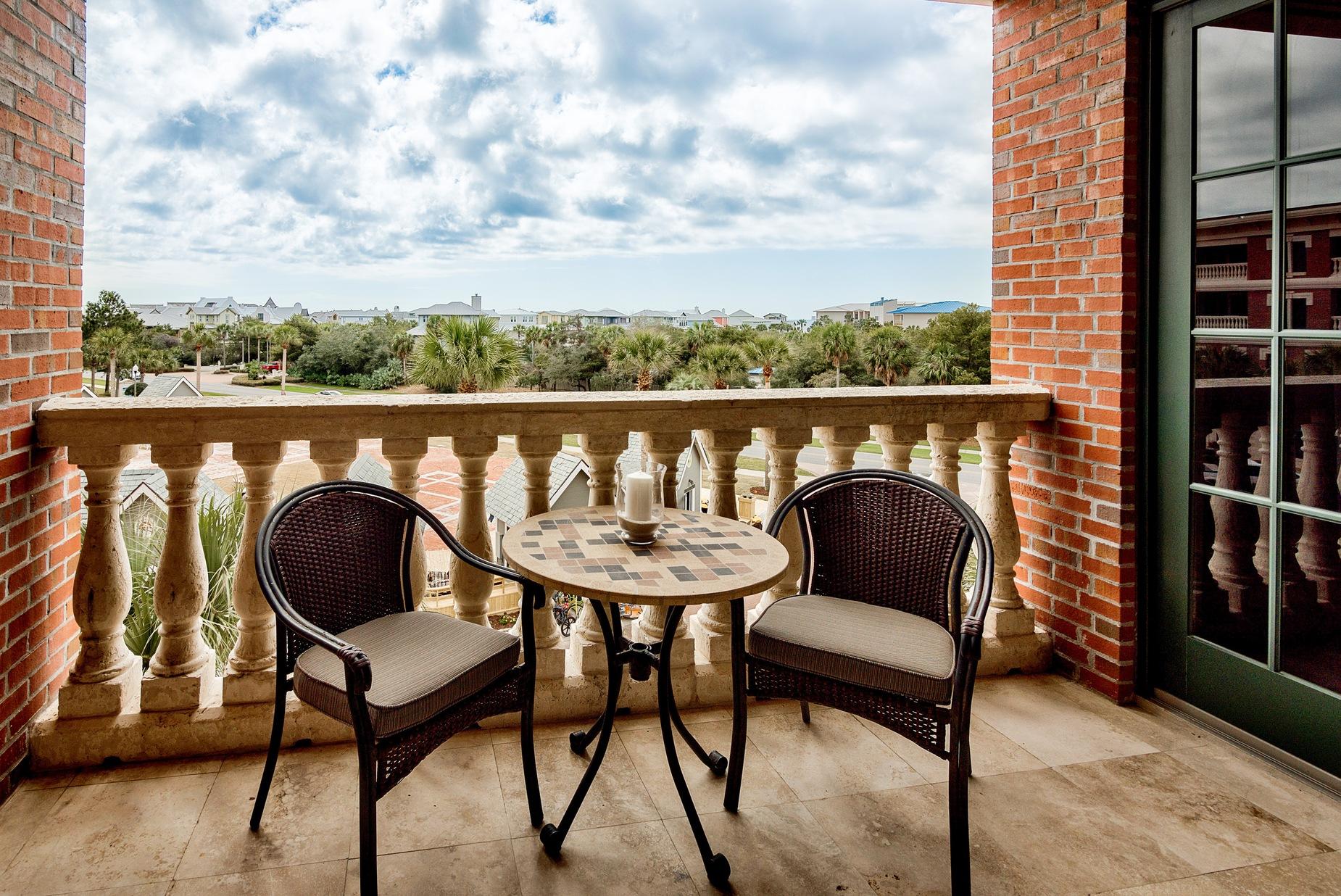 VILLAGE OF SOUTH WALTON BEACH - Residential