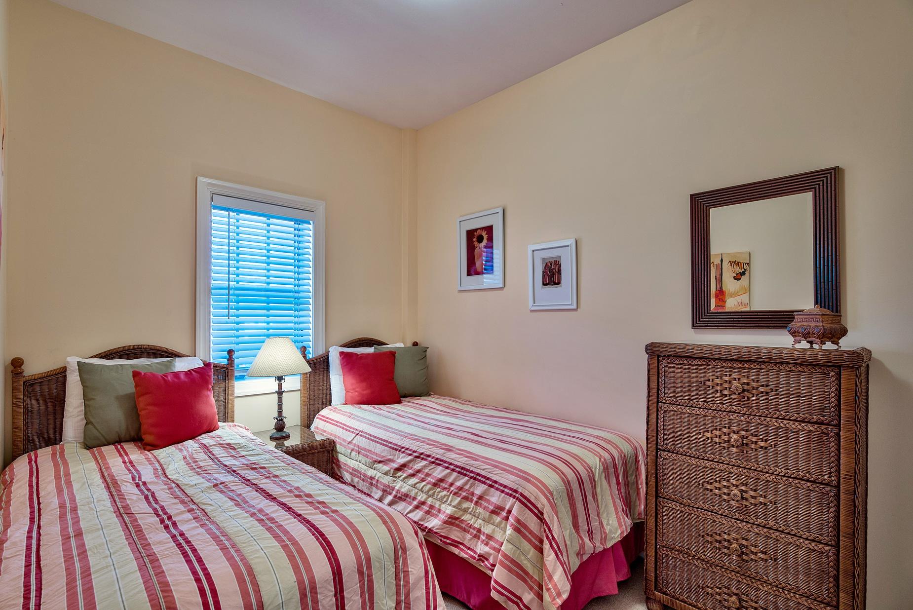 VILLAGE OF SOUTH WALTON BEACH - Residential