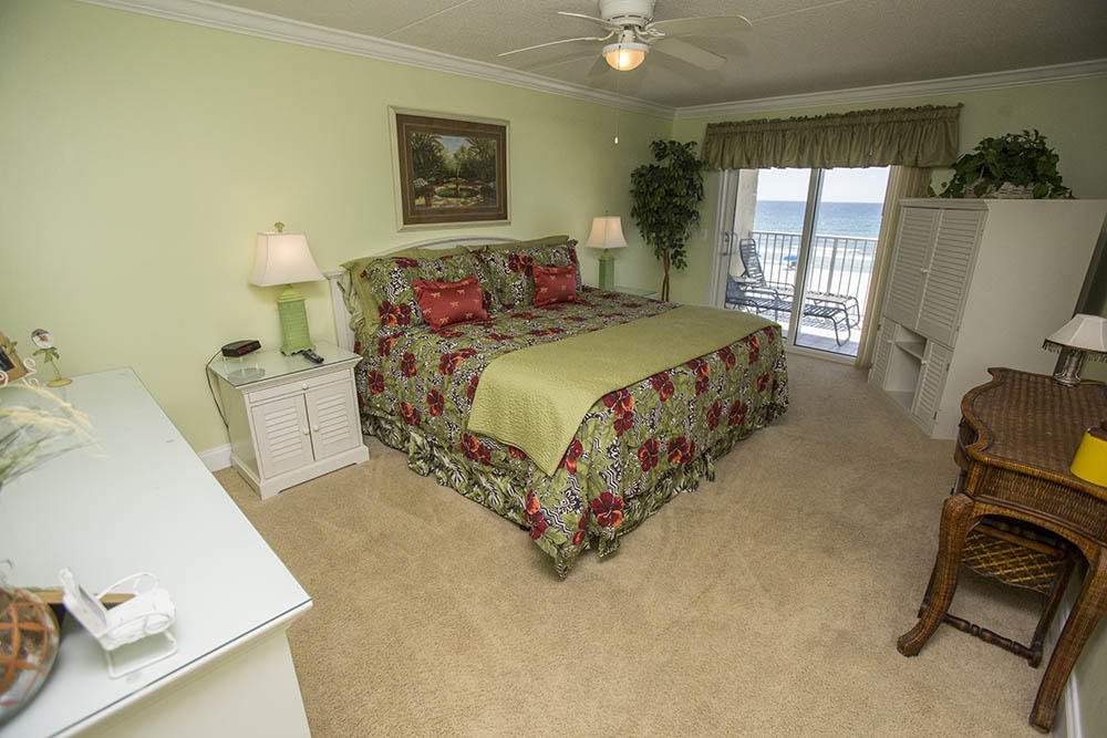 ISLAND ECHO CONDO - Residential