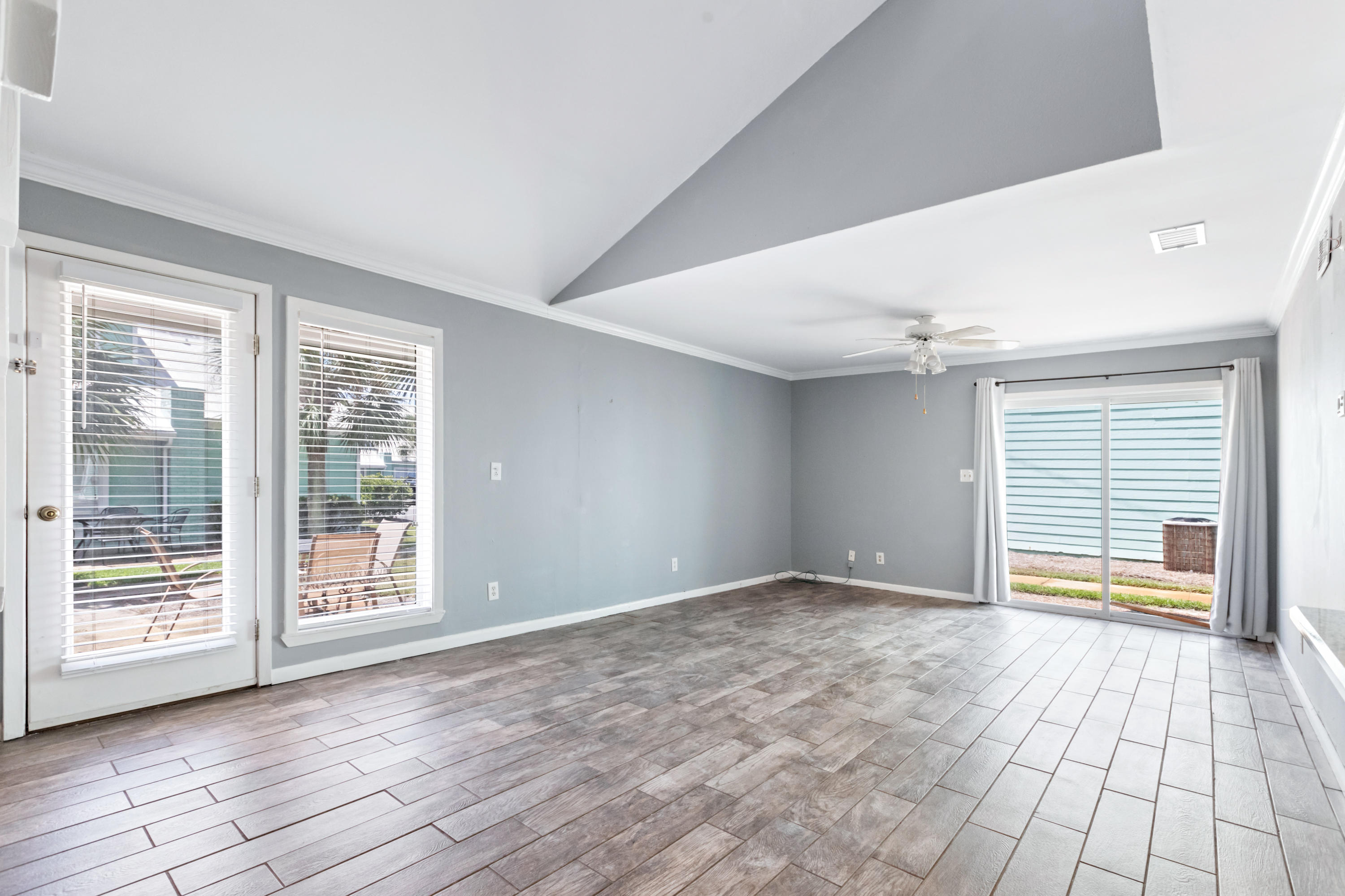 SEA CABINS T/H - Residential