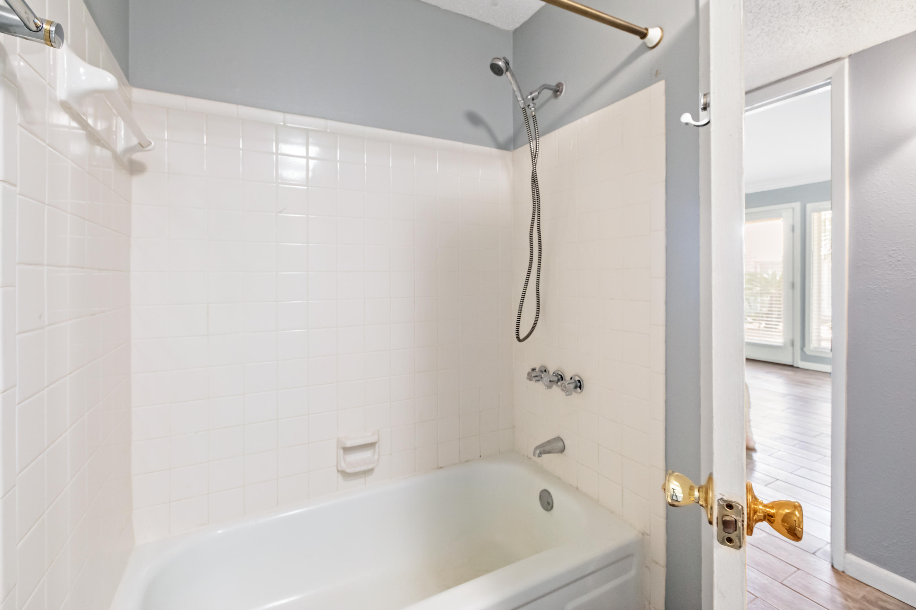 SEA CABINS T/H - Residential