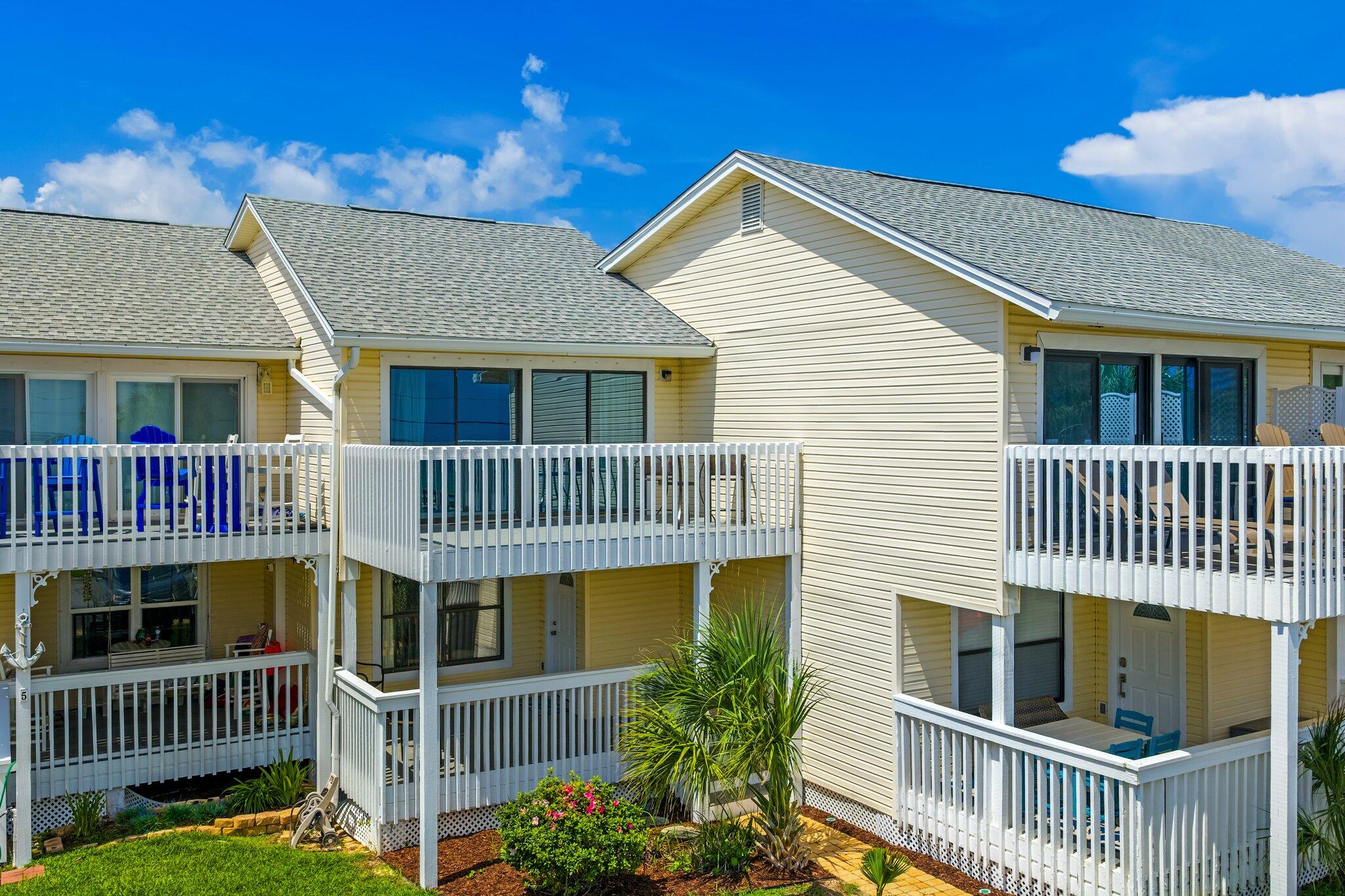 SAND PEBBLES T/H - Residential