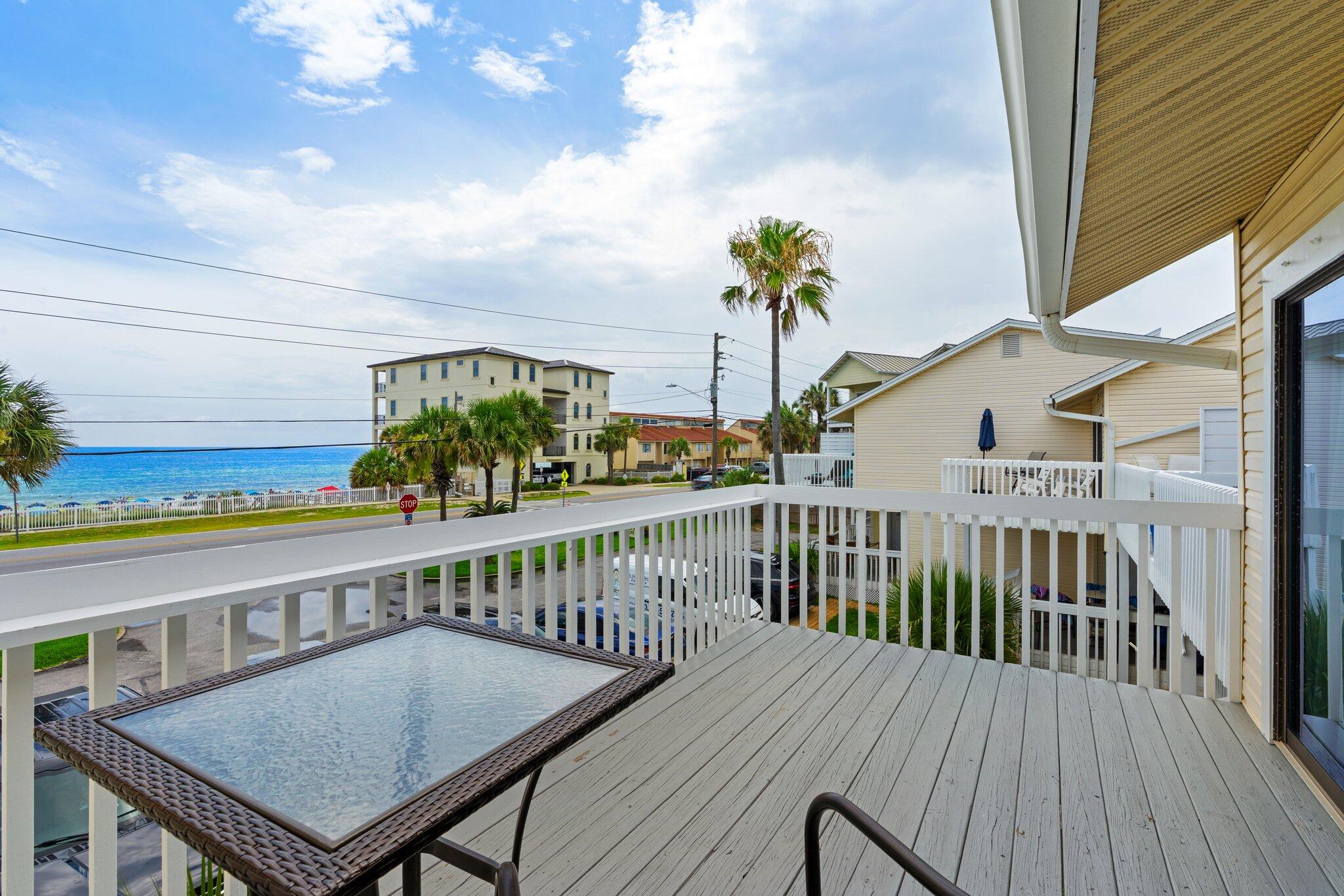 SAND PEBBLES T/H - Residential