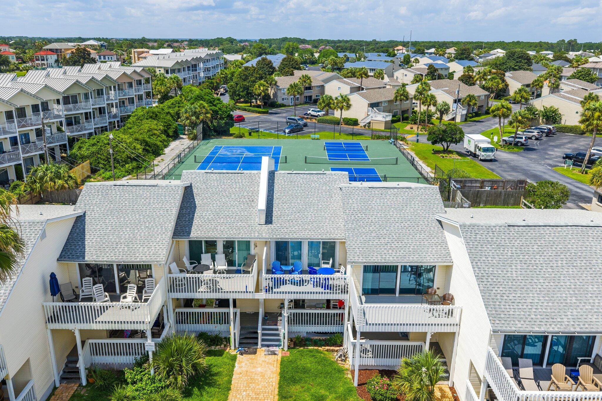SAND PEBBLES T/H - Residential