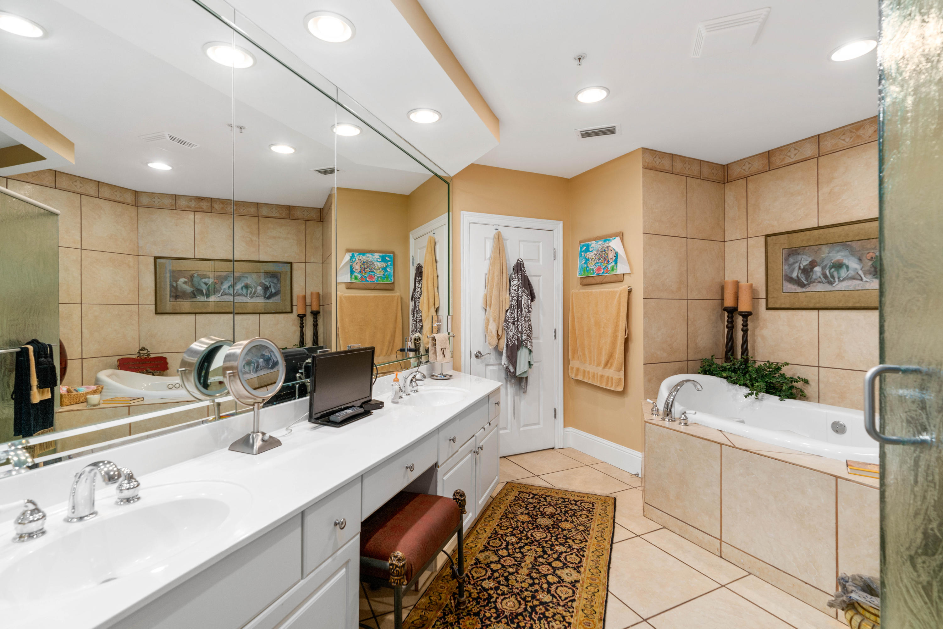 GRAND HARBOR - Residential