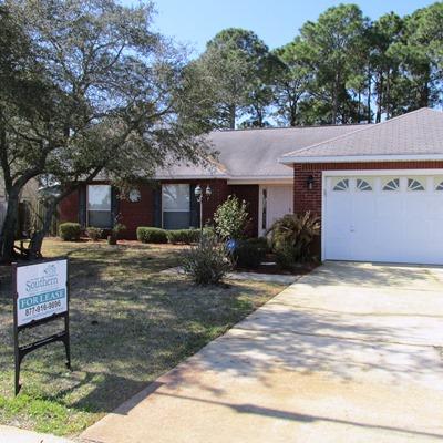 Quiet Wood - Residential Lease