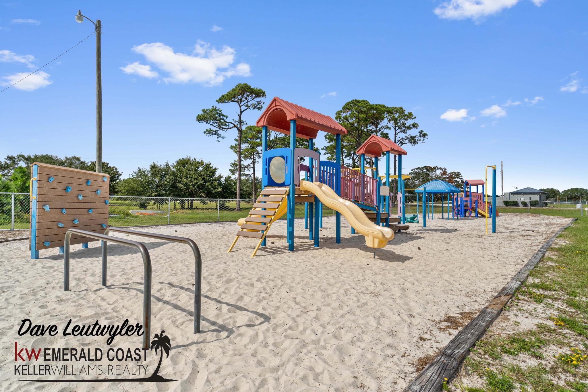 HOLLEY BY THE SEA - Residential