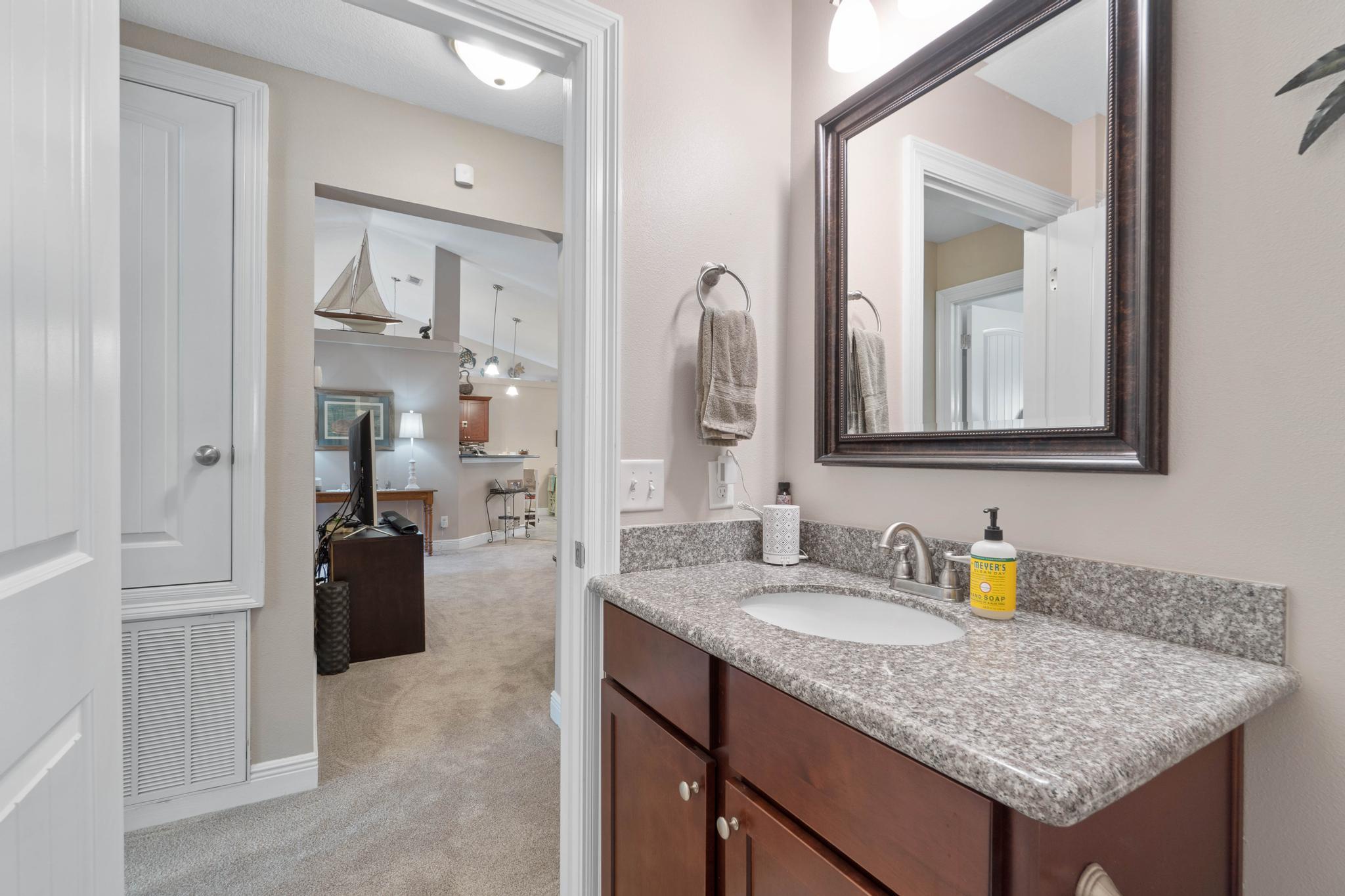 HOLLEY BY THE SEA - Residential