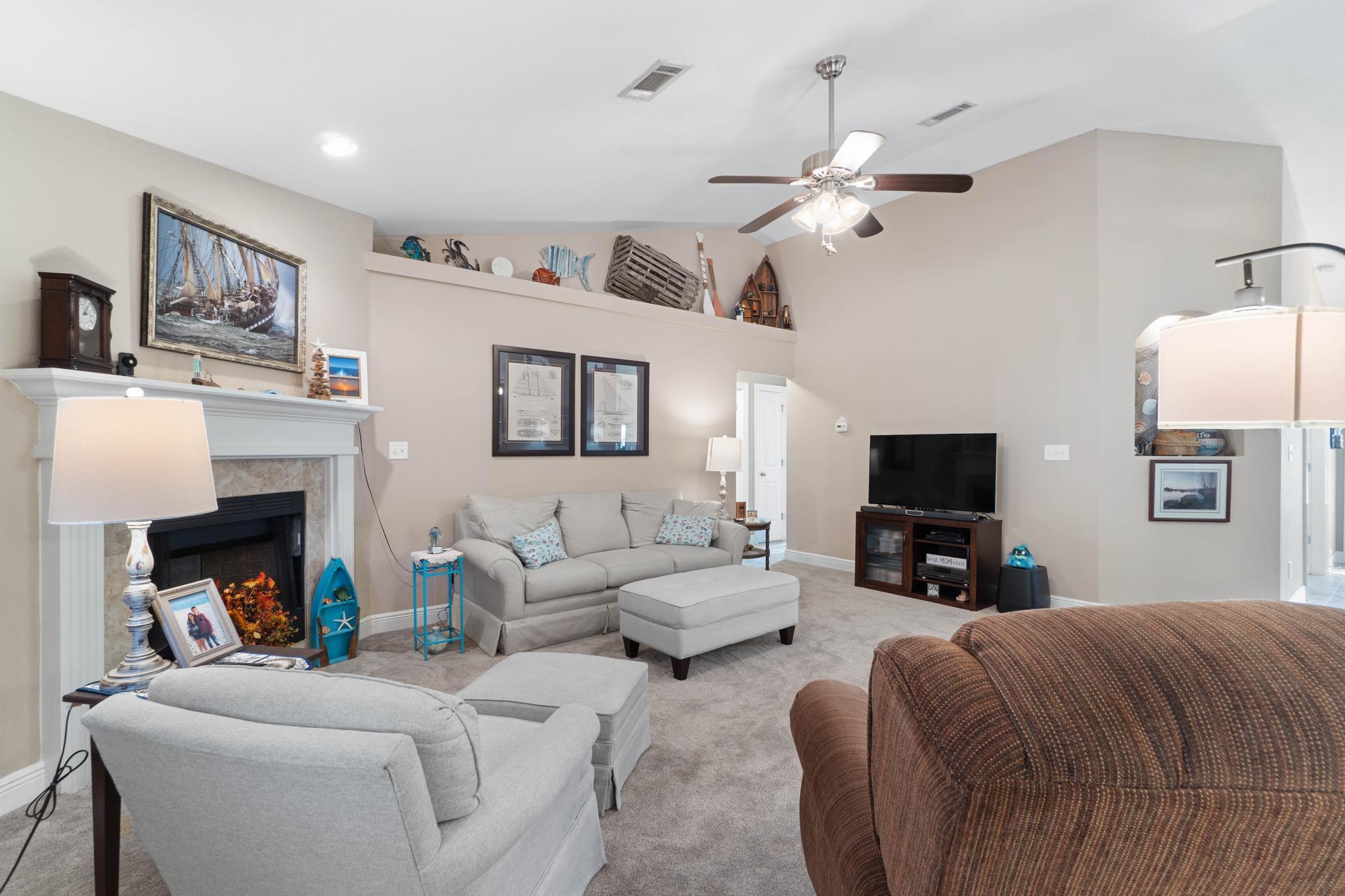 HOLLEY BY THE SEA - Residential