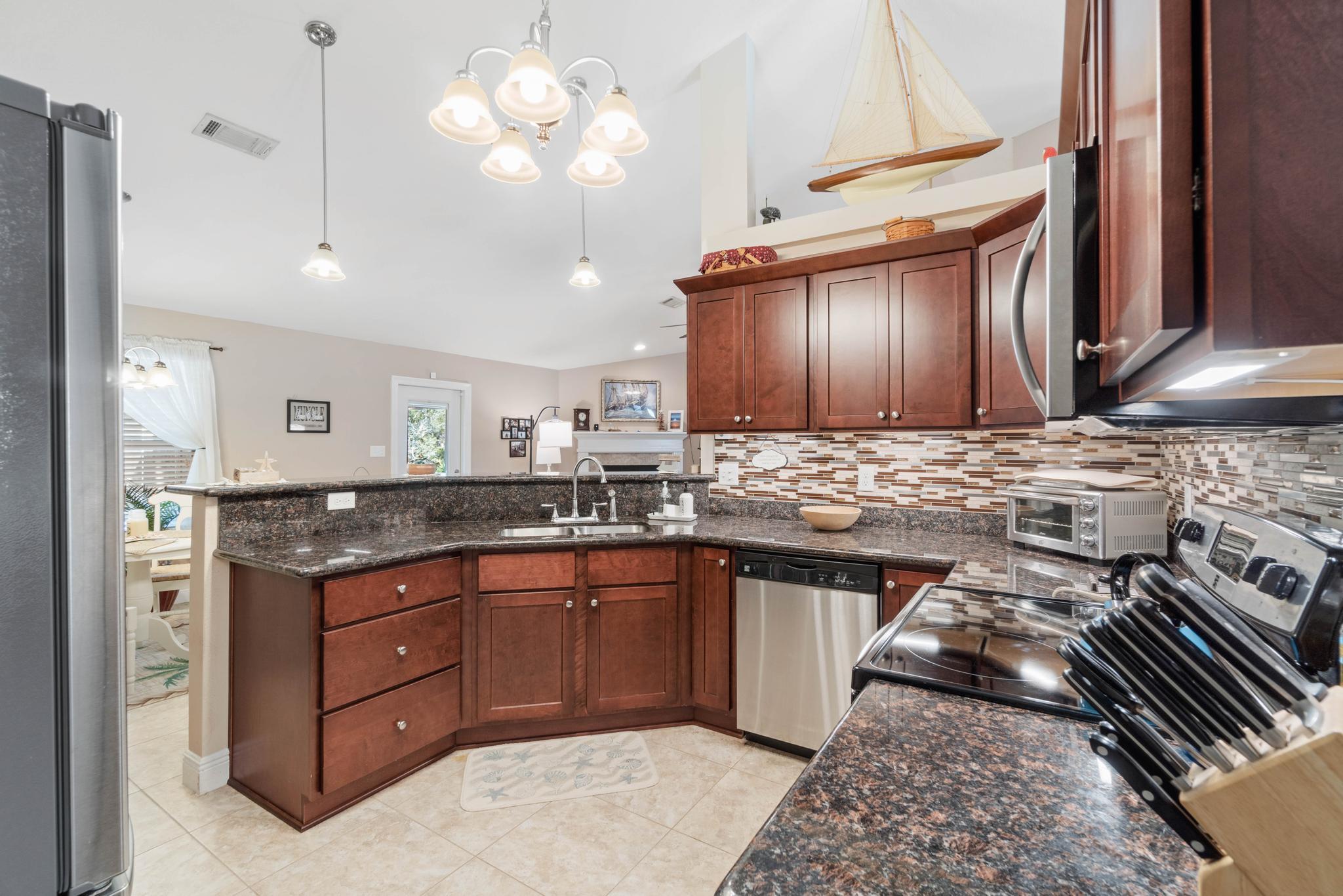 HOLLEY BY THE SEA - Residential