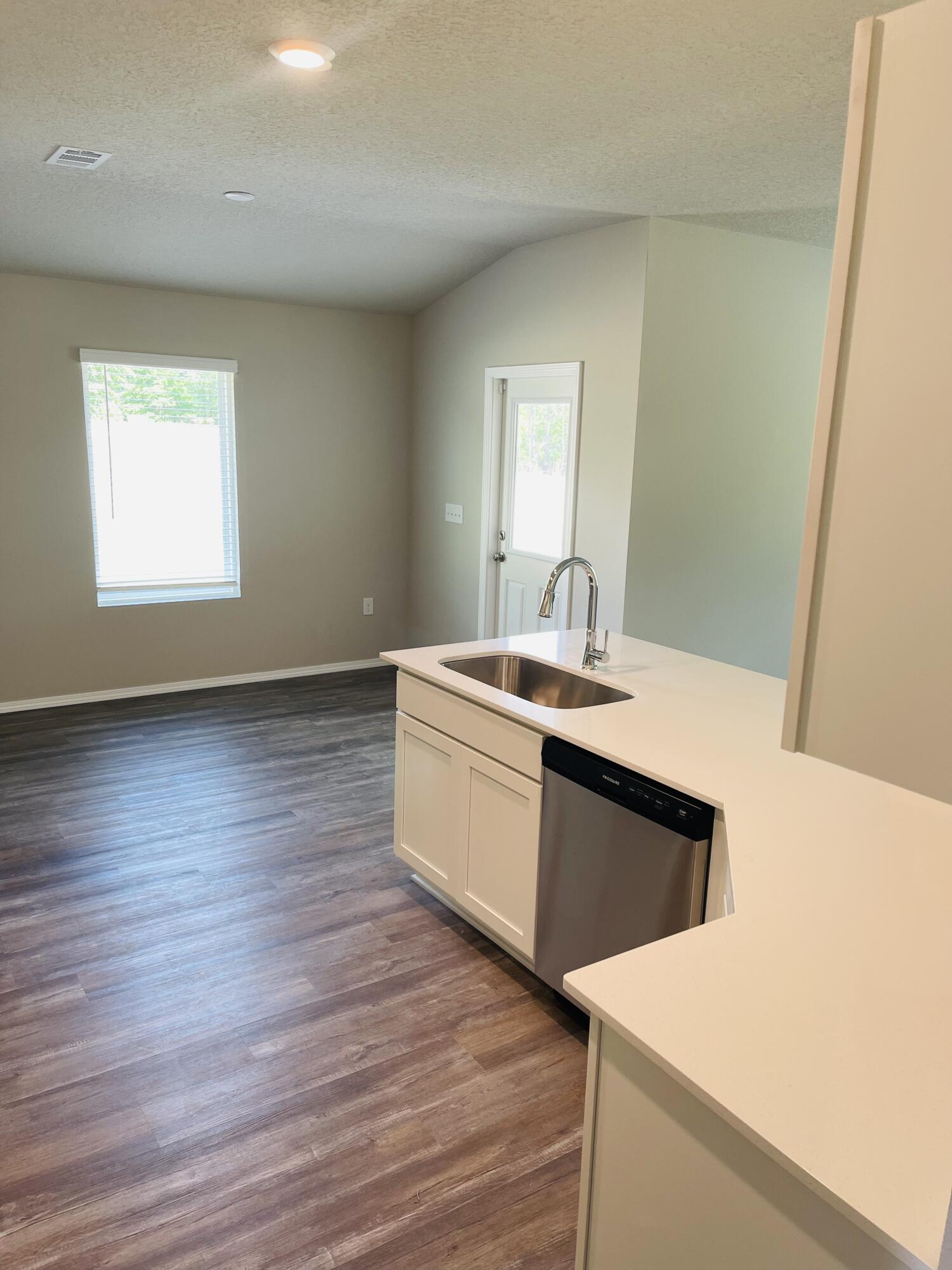 WHITE OAK ESTATES - Residential