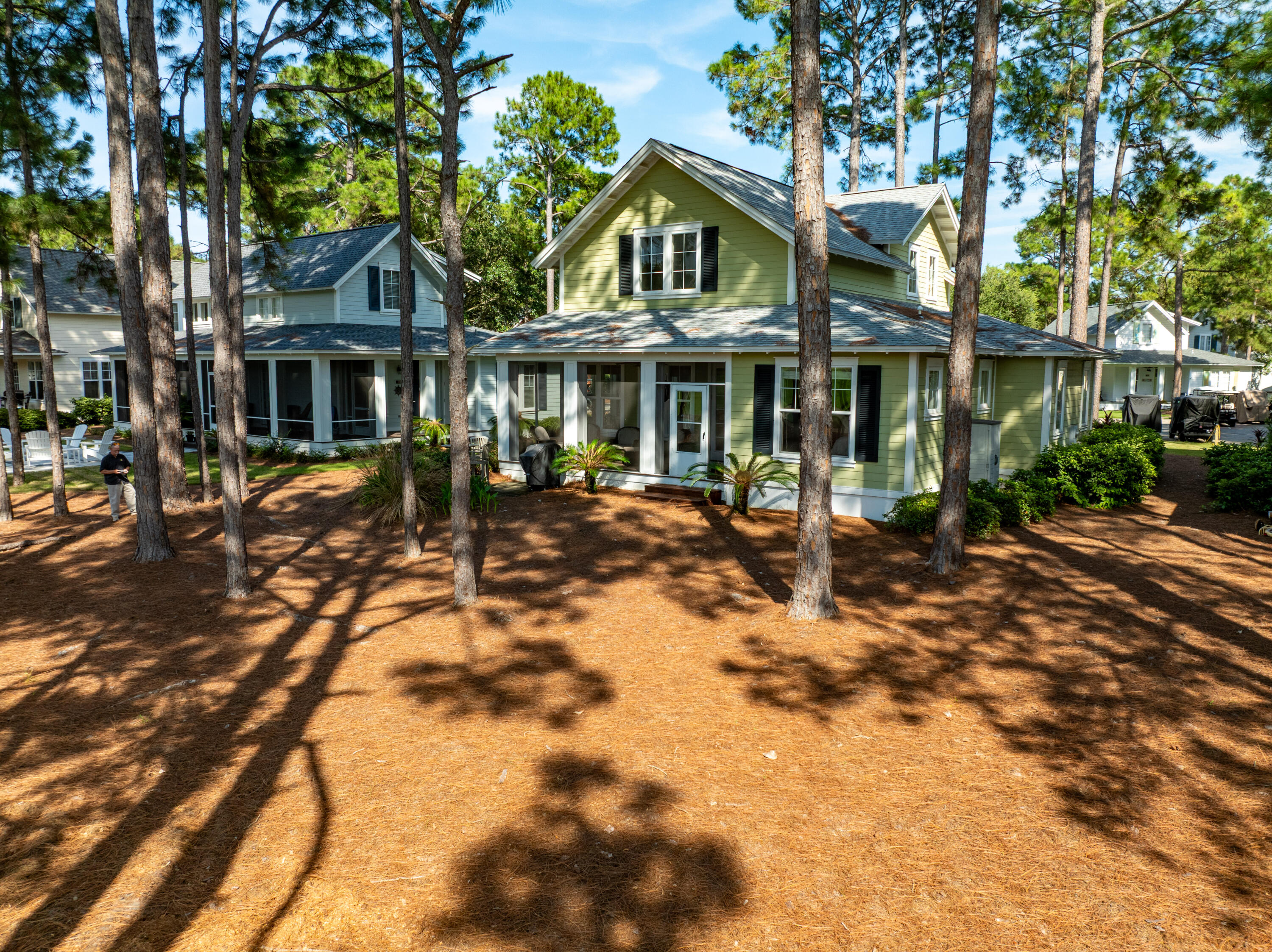 LAUREL GROVE - Residential