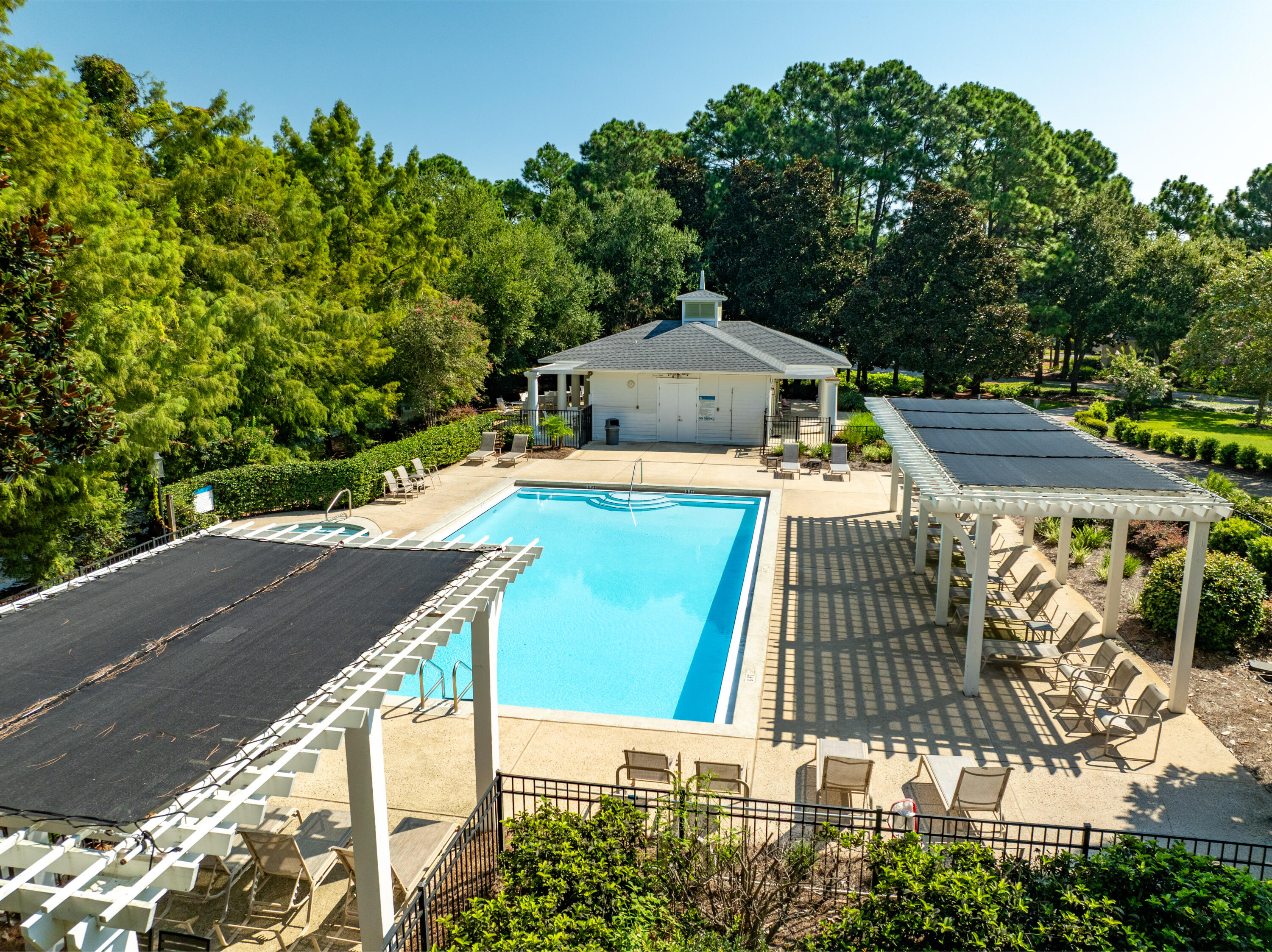 LAUREL GROVE - Residential