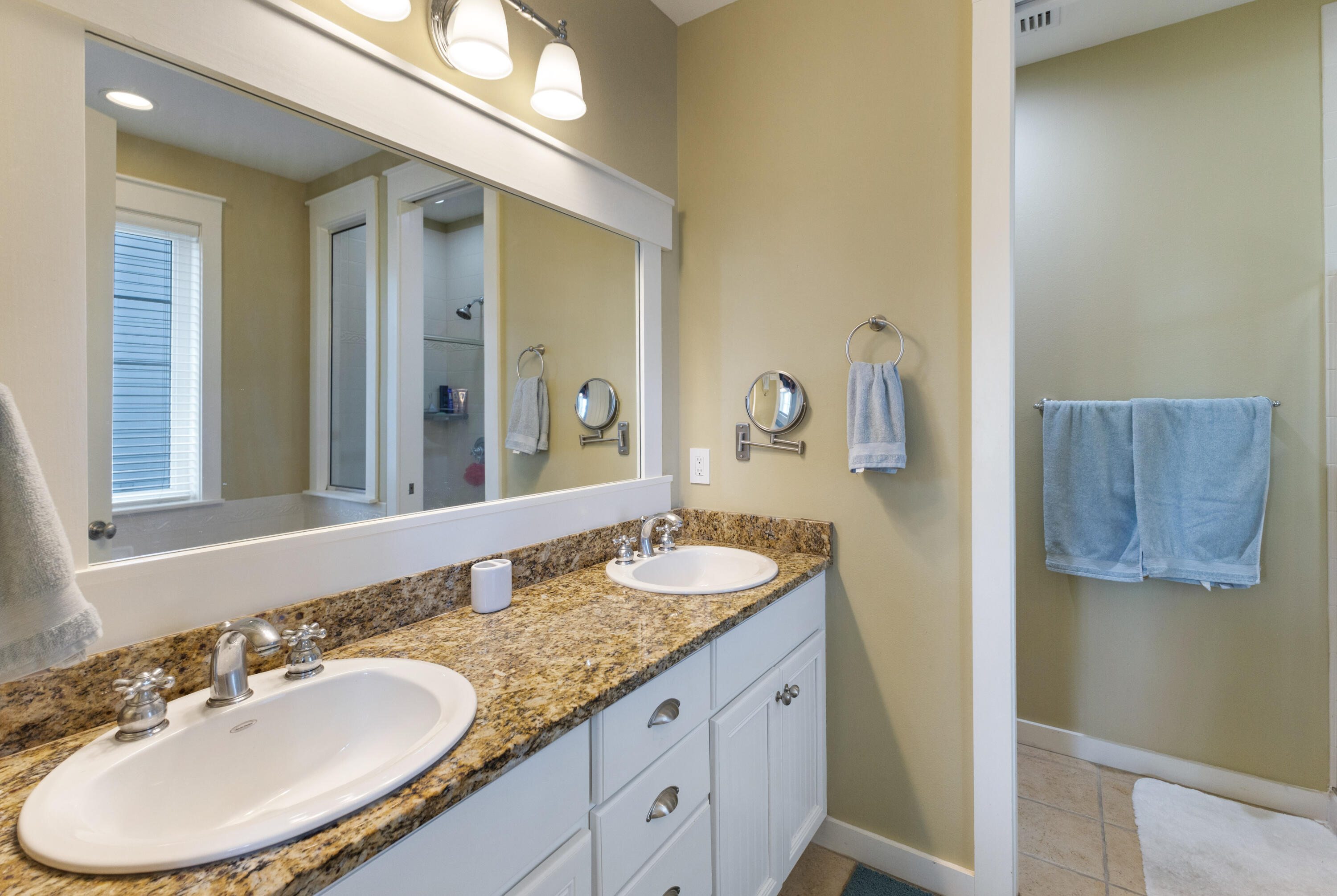 LAUREL GROVE - Residential