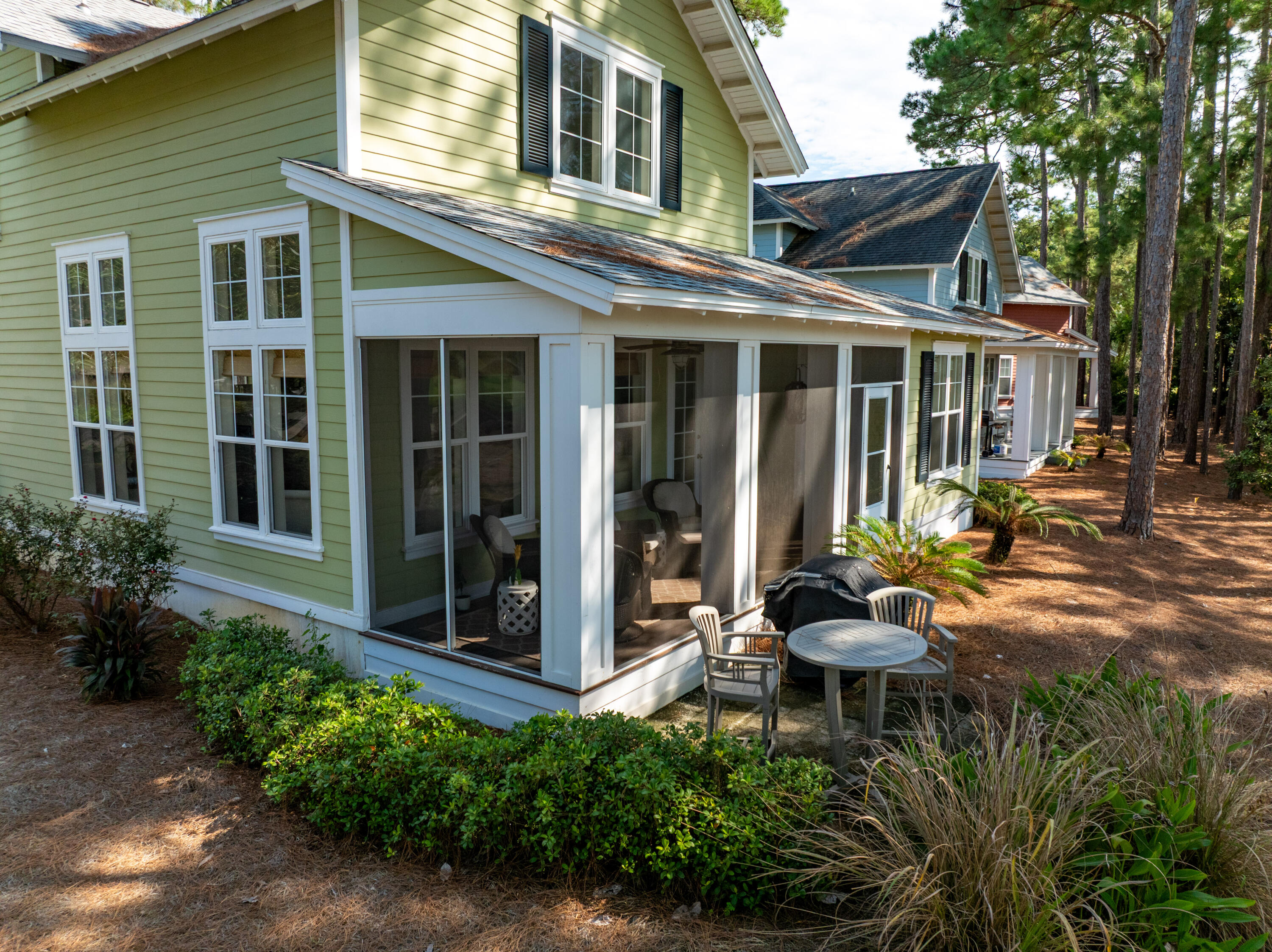 LAUREL GROVE - Residential