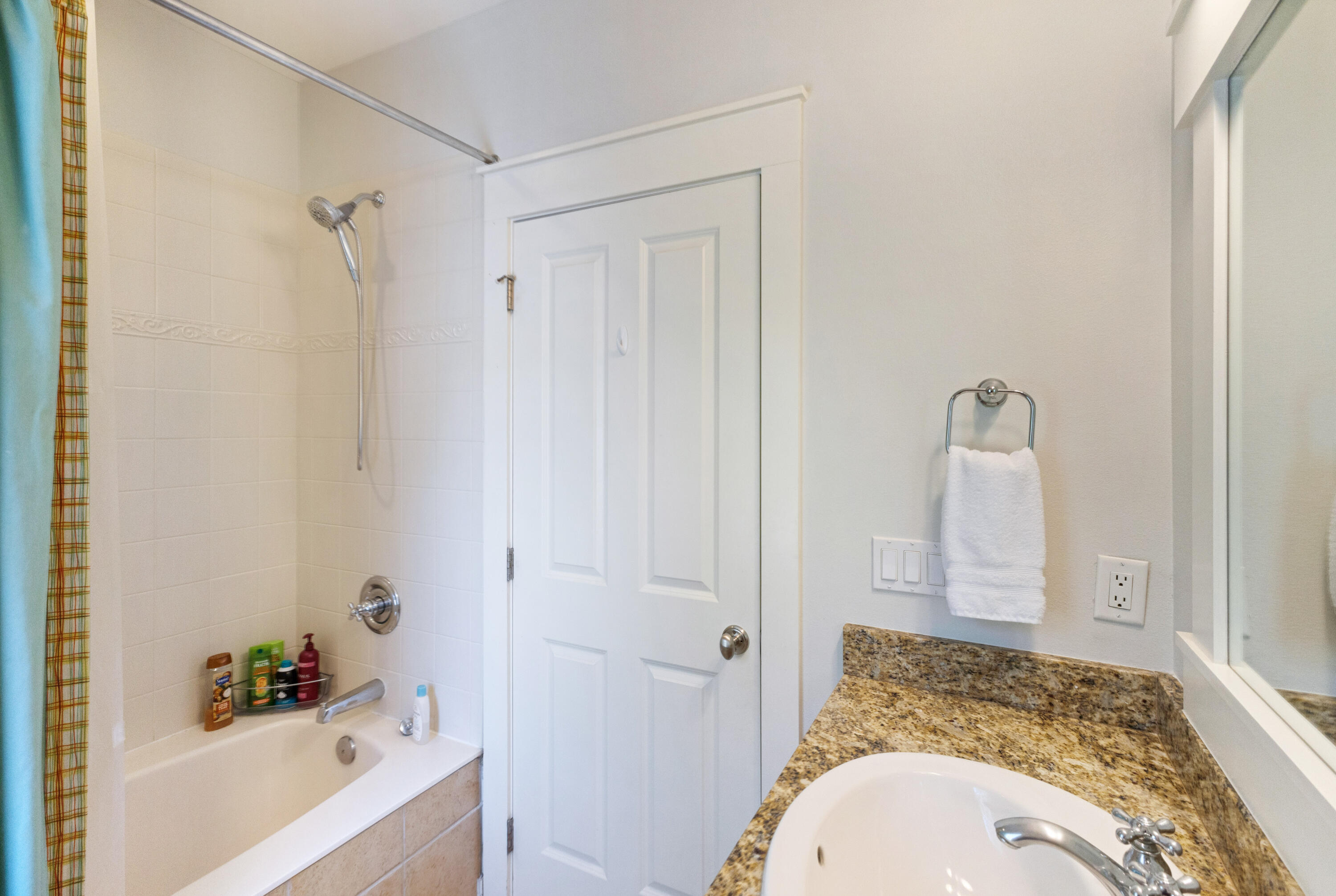 LAUREL GROVE - Residential