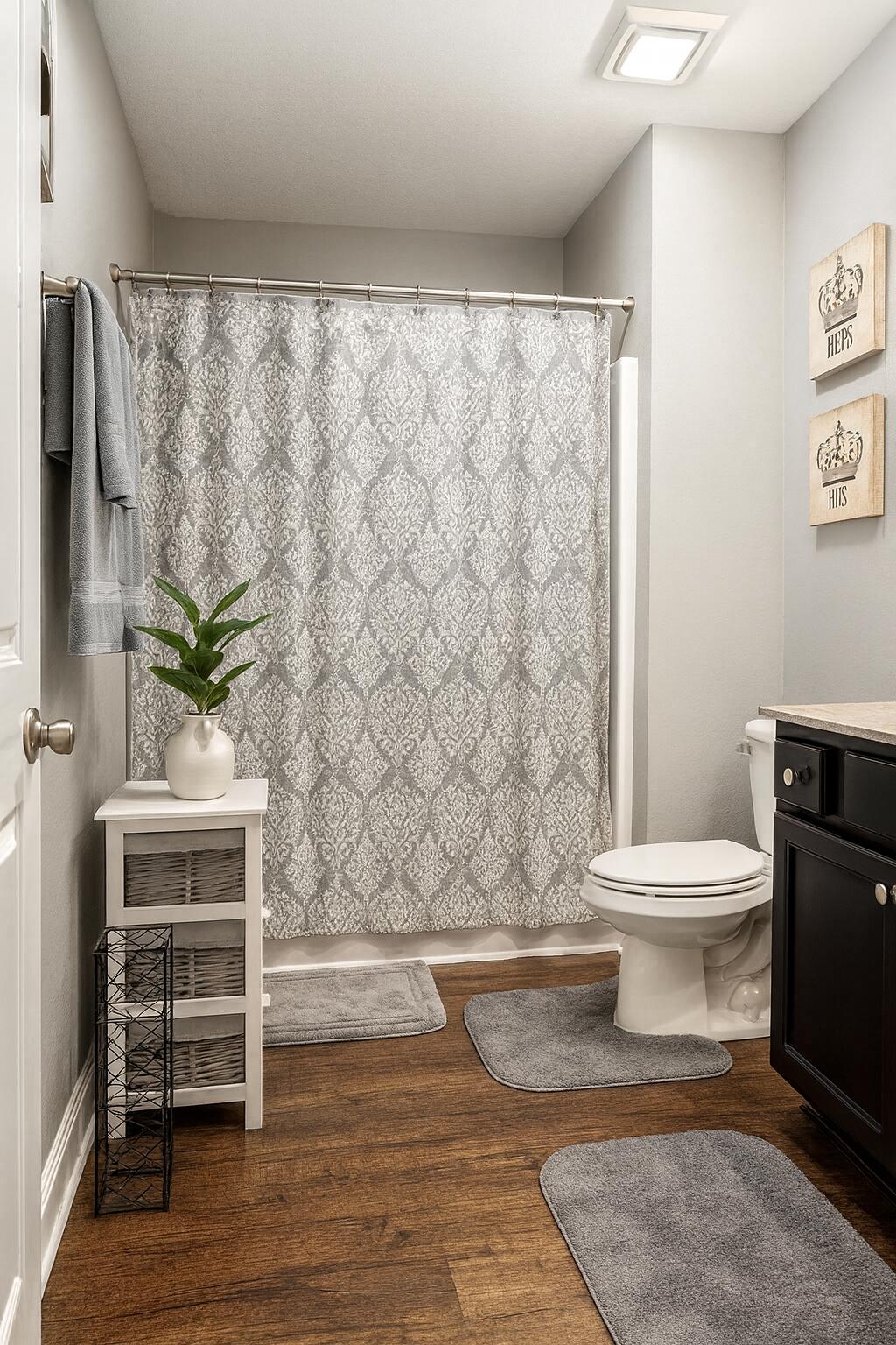 HOLLEY HILLS - Residential Lease
