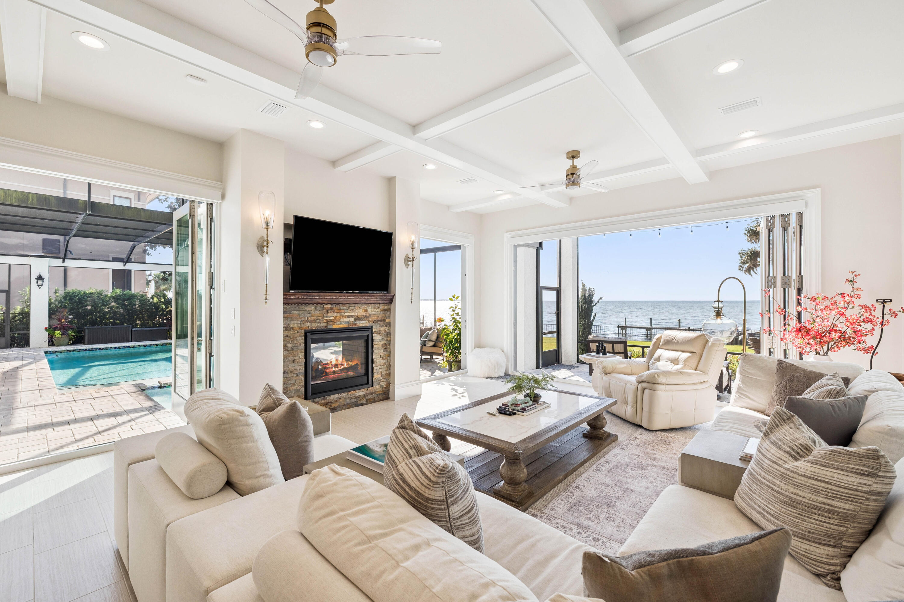 BURNT PINE - Residential