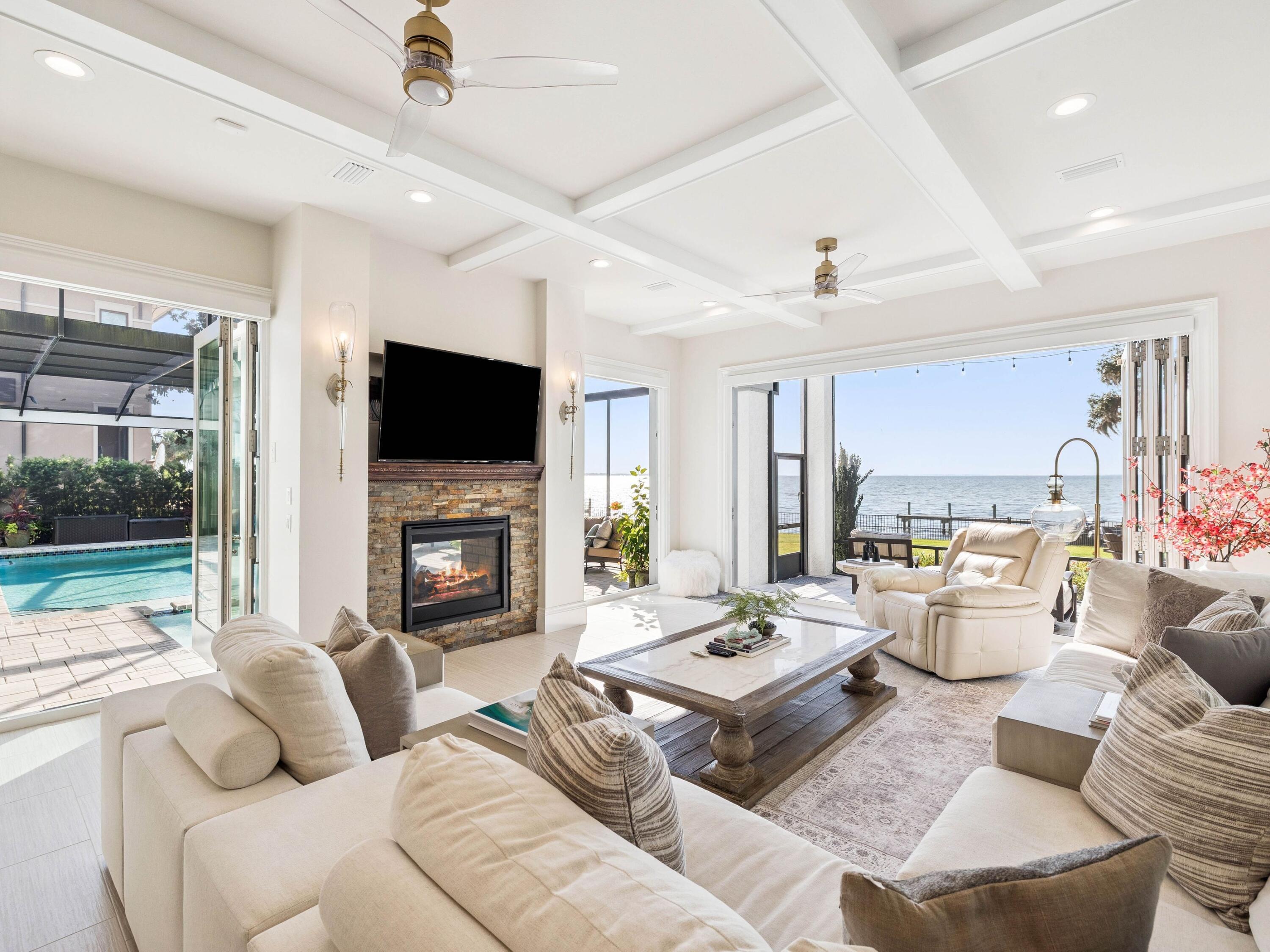 3212 Bay Estates Circle