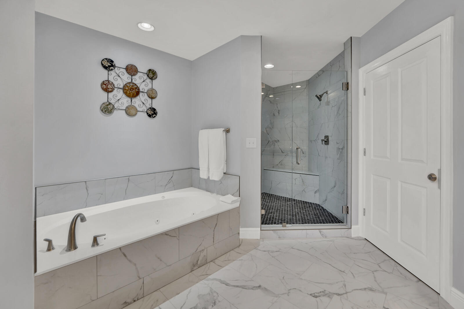 LEGACY THE - Residential