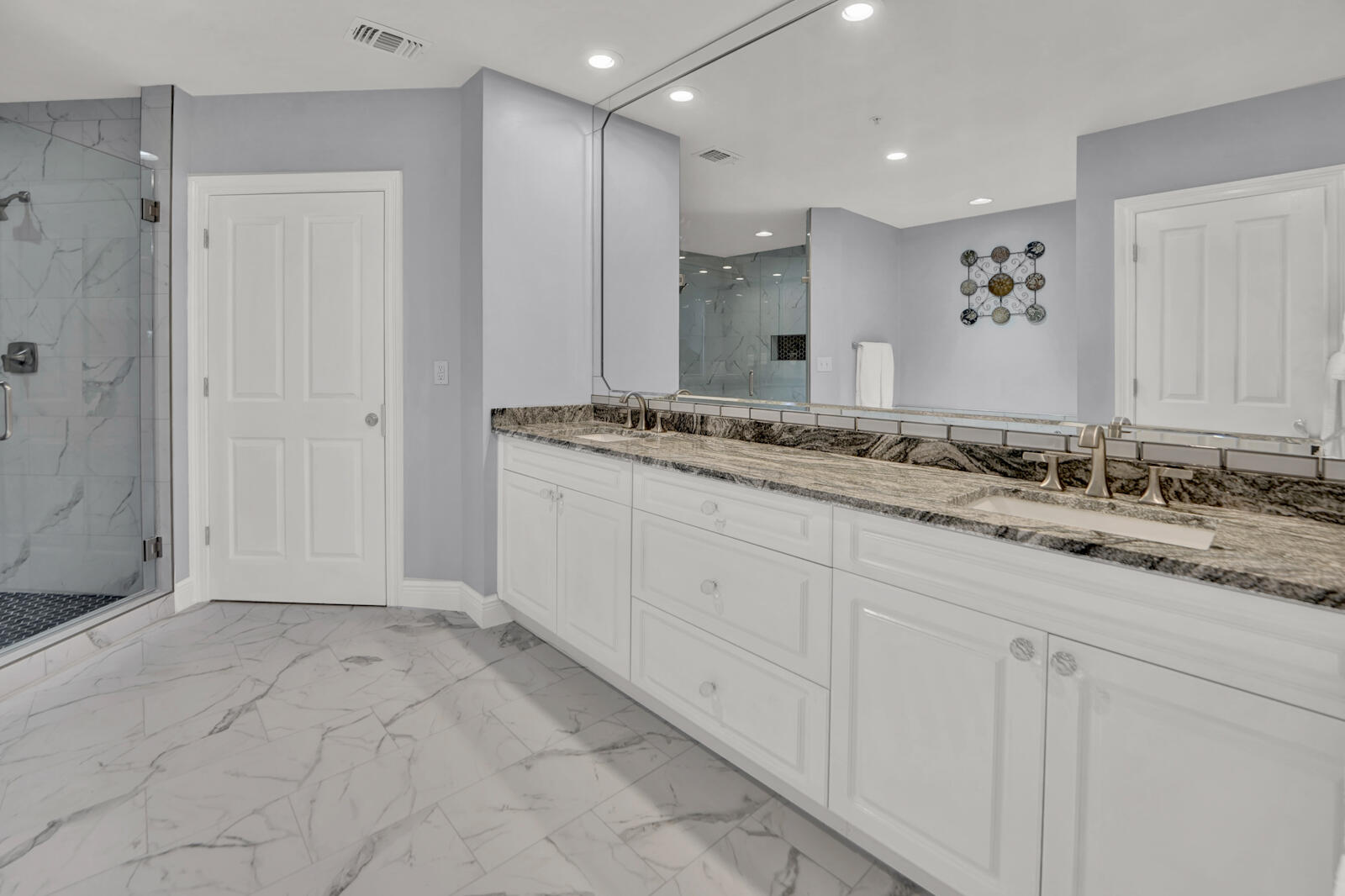 LEGACY THE - Residential