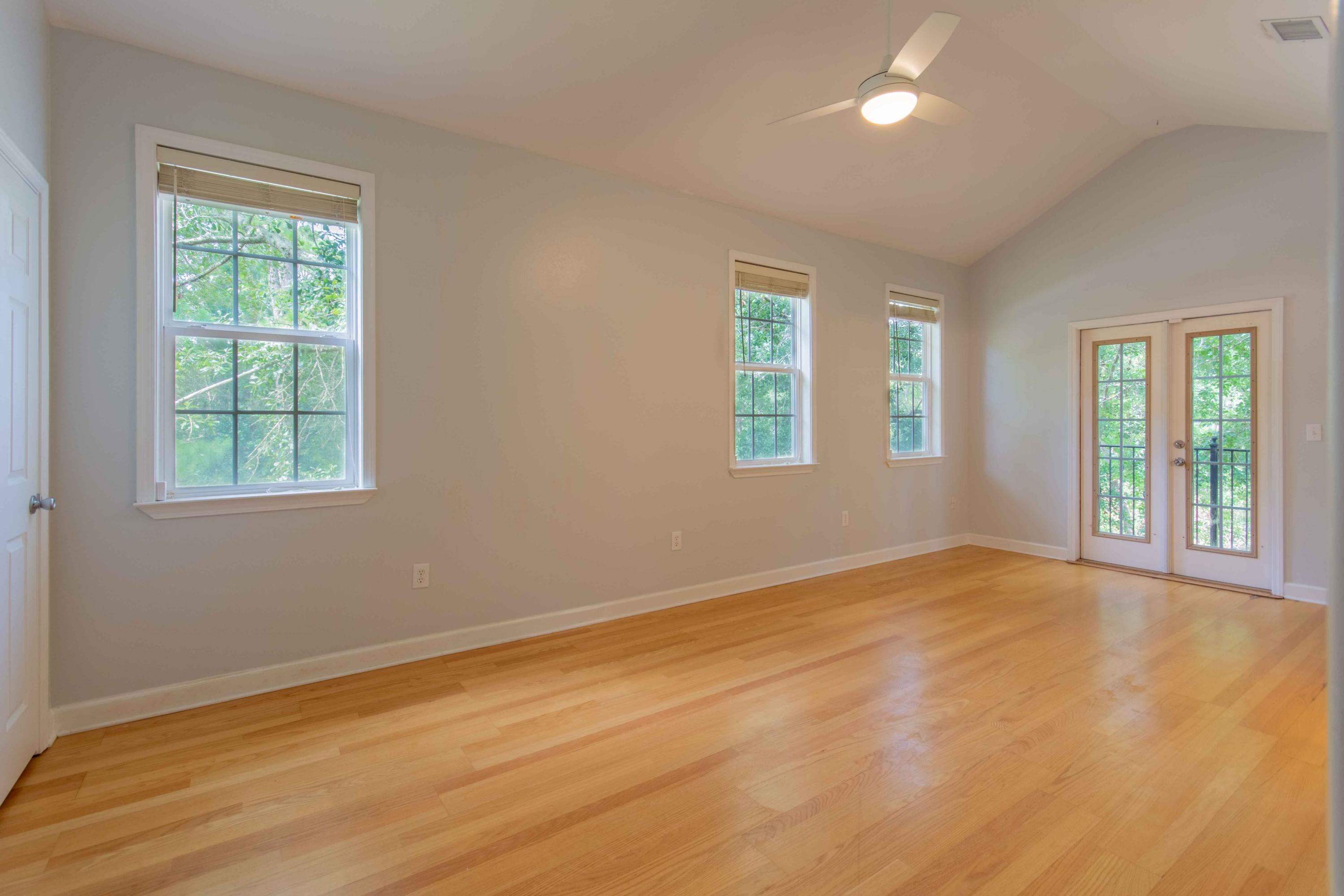 TOWN OF SANTA ROSA - Residential