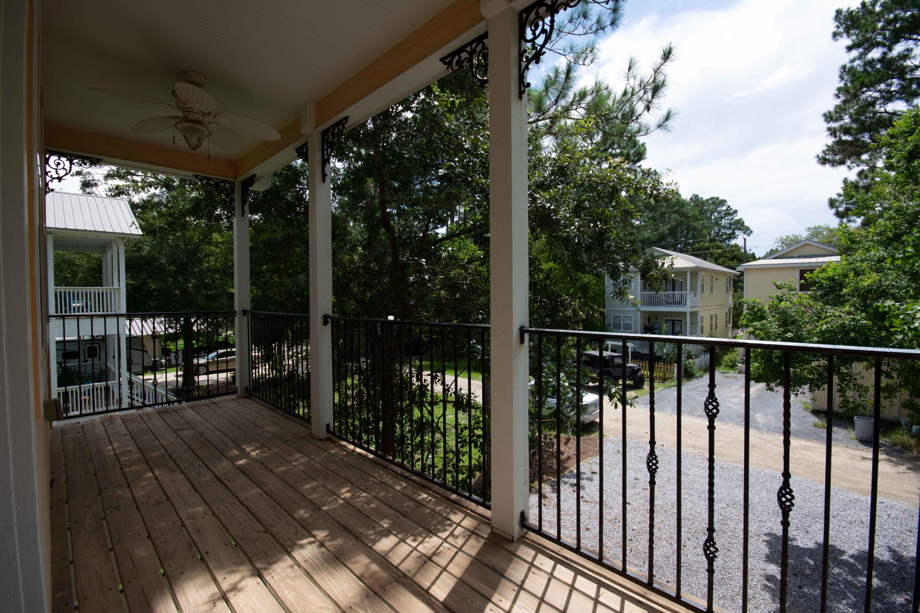 TOWN OF SANTA ROSA - Residential