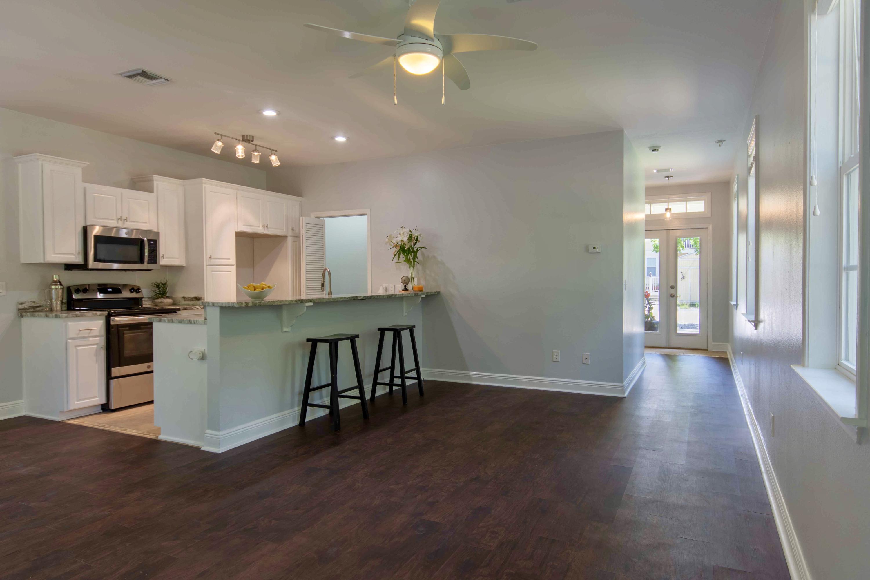 TOWN OF SANTA ROSA - Residential