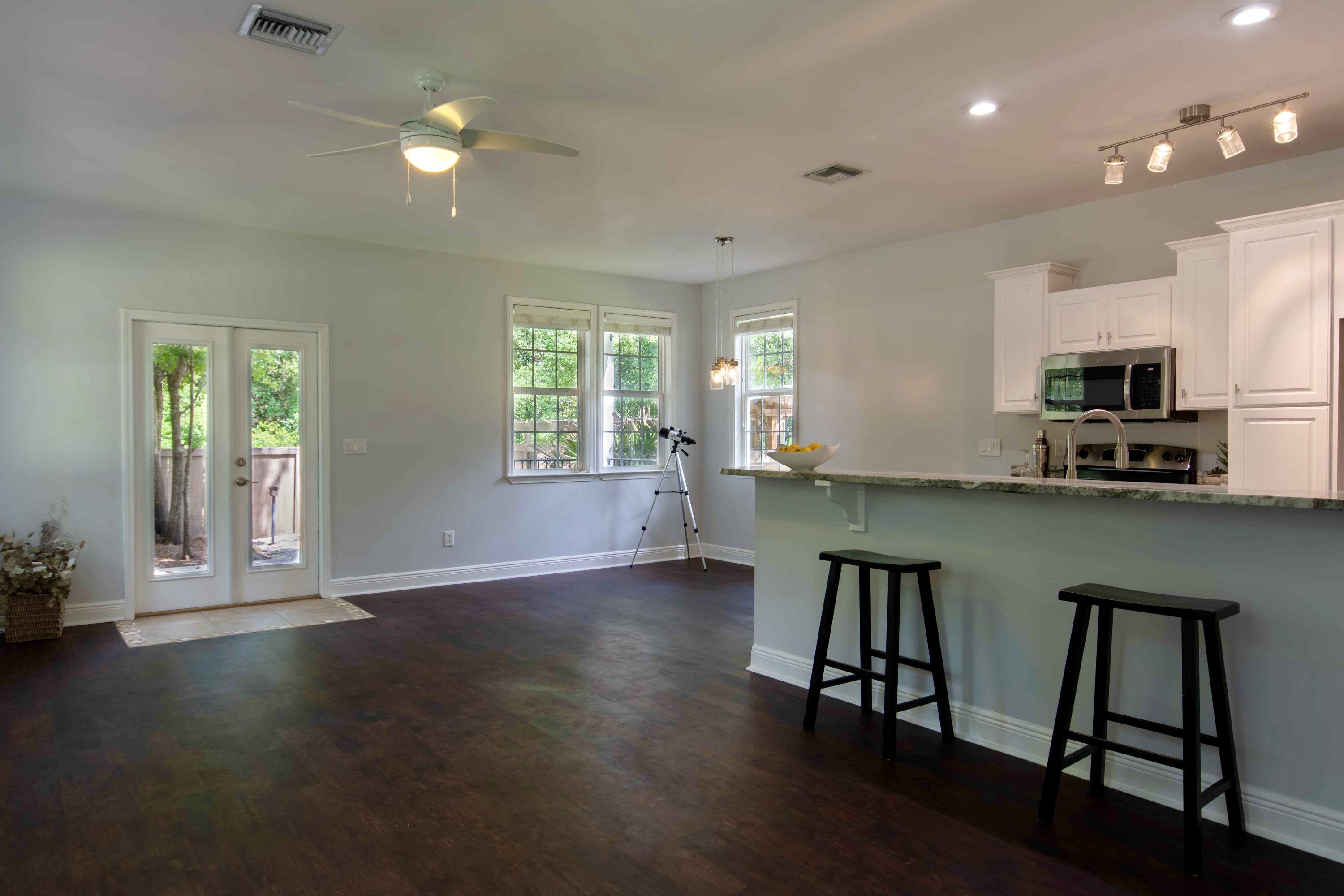 TOWN OF SANTA ROSA - Residential