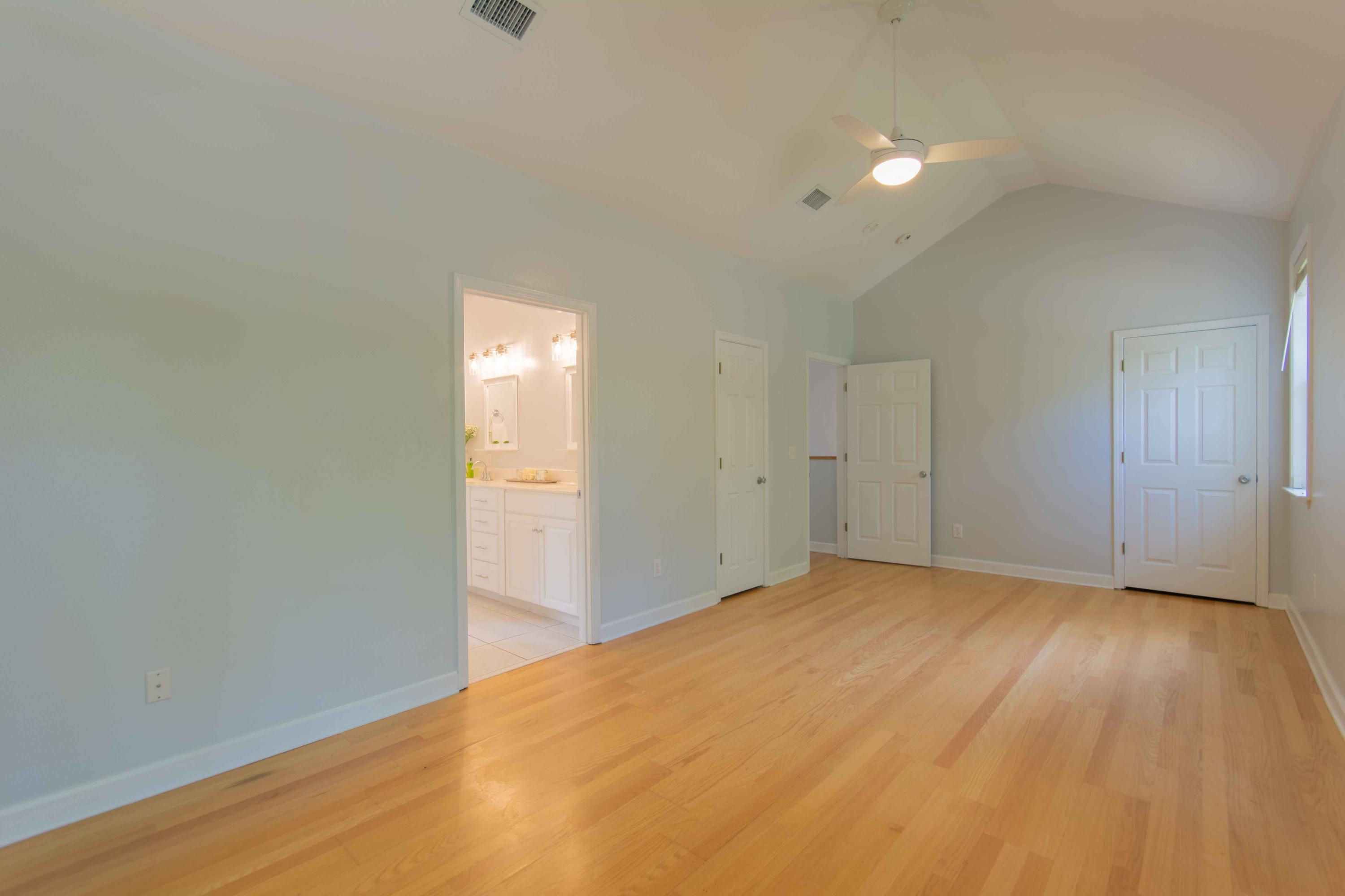 TOWN OF SANTA ROSA - Residential